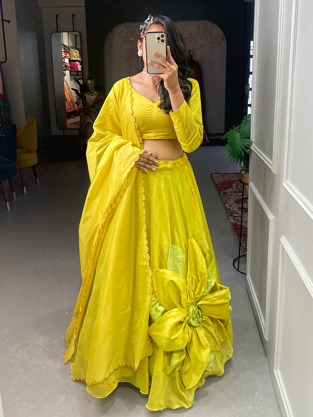 Womens Rajwadi Chanderi Silk with Hand Made Flower Wedding Readymade lehenga Choli.