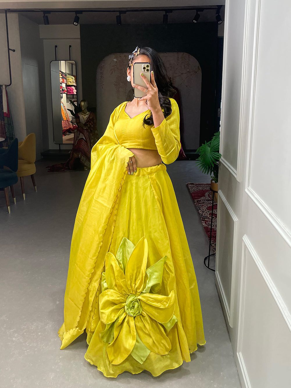 Womens Rajwadi Chanderi Silk with Hand Made Flower Wedding Readymade lehenga Choli.