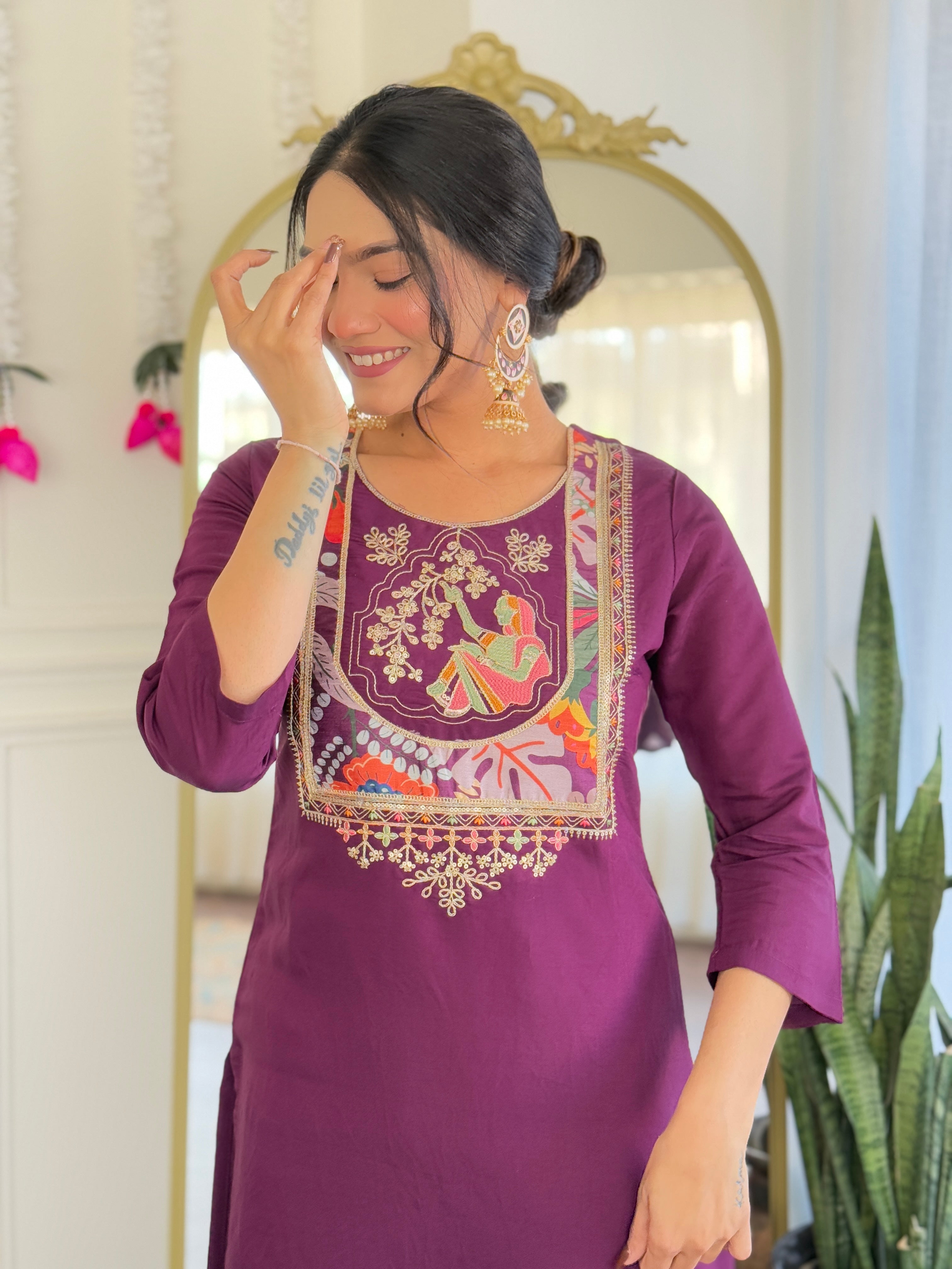 Viscose Chanderi Embroidered White Kurta with Pant and Dupatta for Traditional Kurta Set