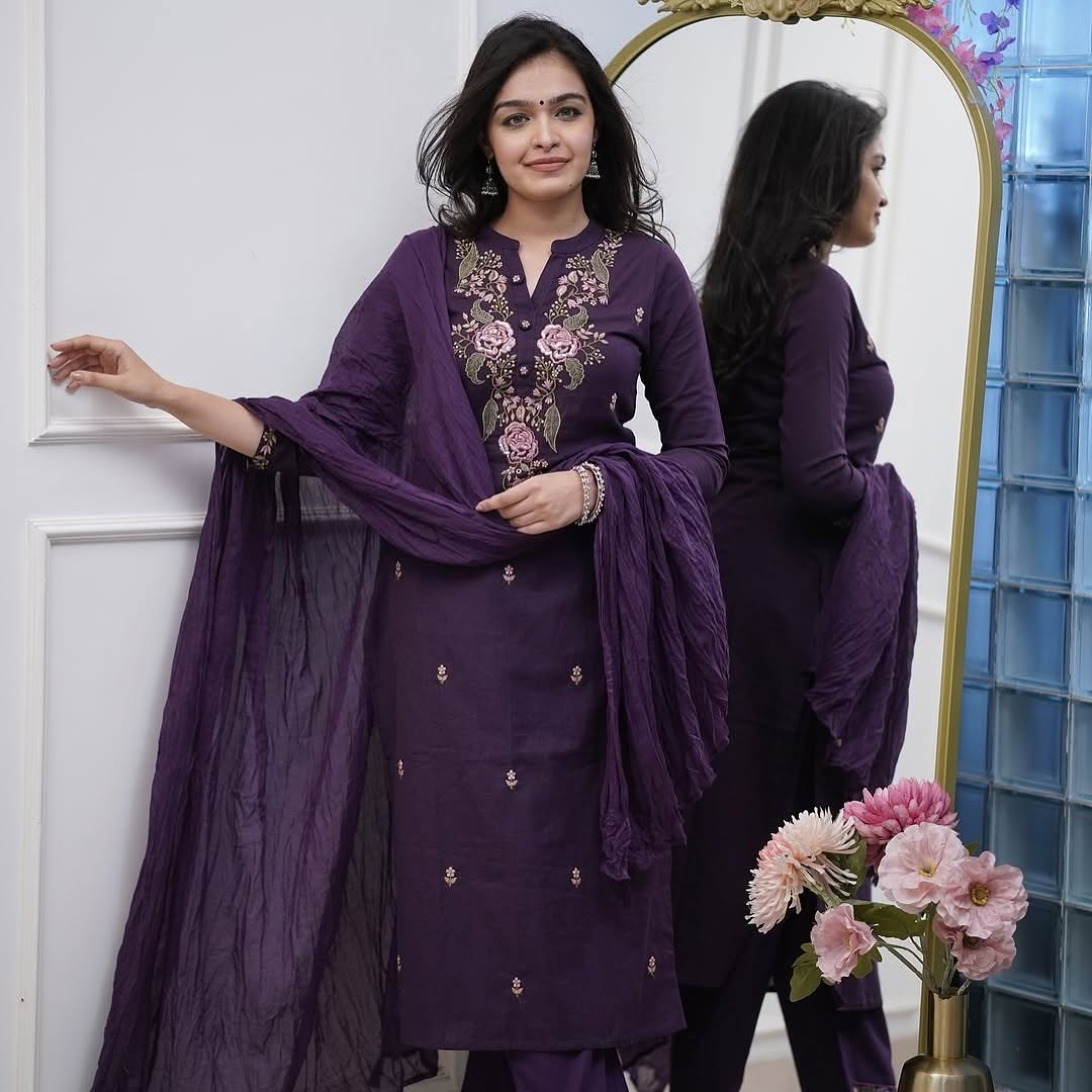Women Viscose Silk Embroidered Kurta With Pant & Dupatta