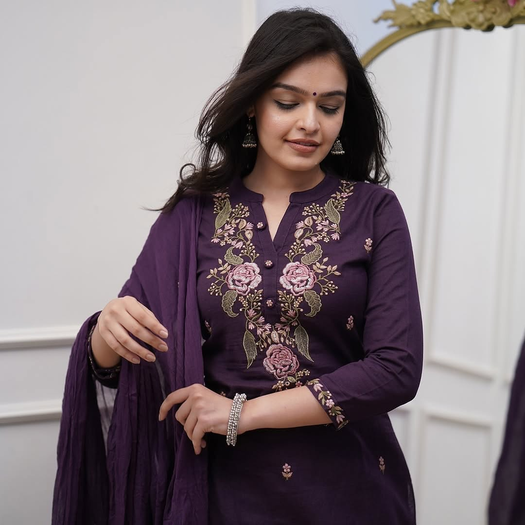 Women Viscose Silk Embroidered Kurta With Pant & Dupatta