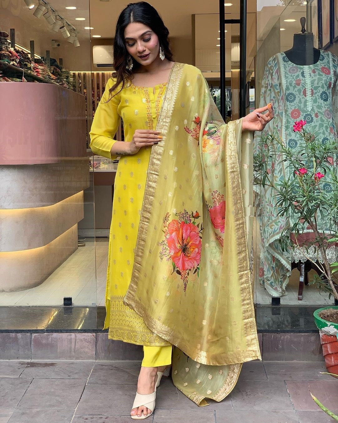 Women's Viscose organza jacquard Embroidered Straight Kurta with Viscose Pant & Jacqard heavy with Printed Dupatta Set