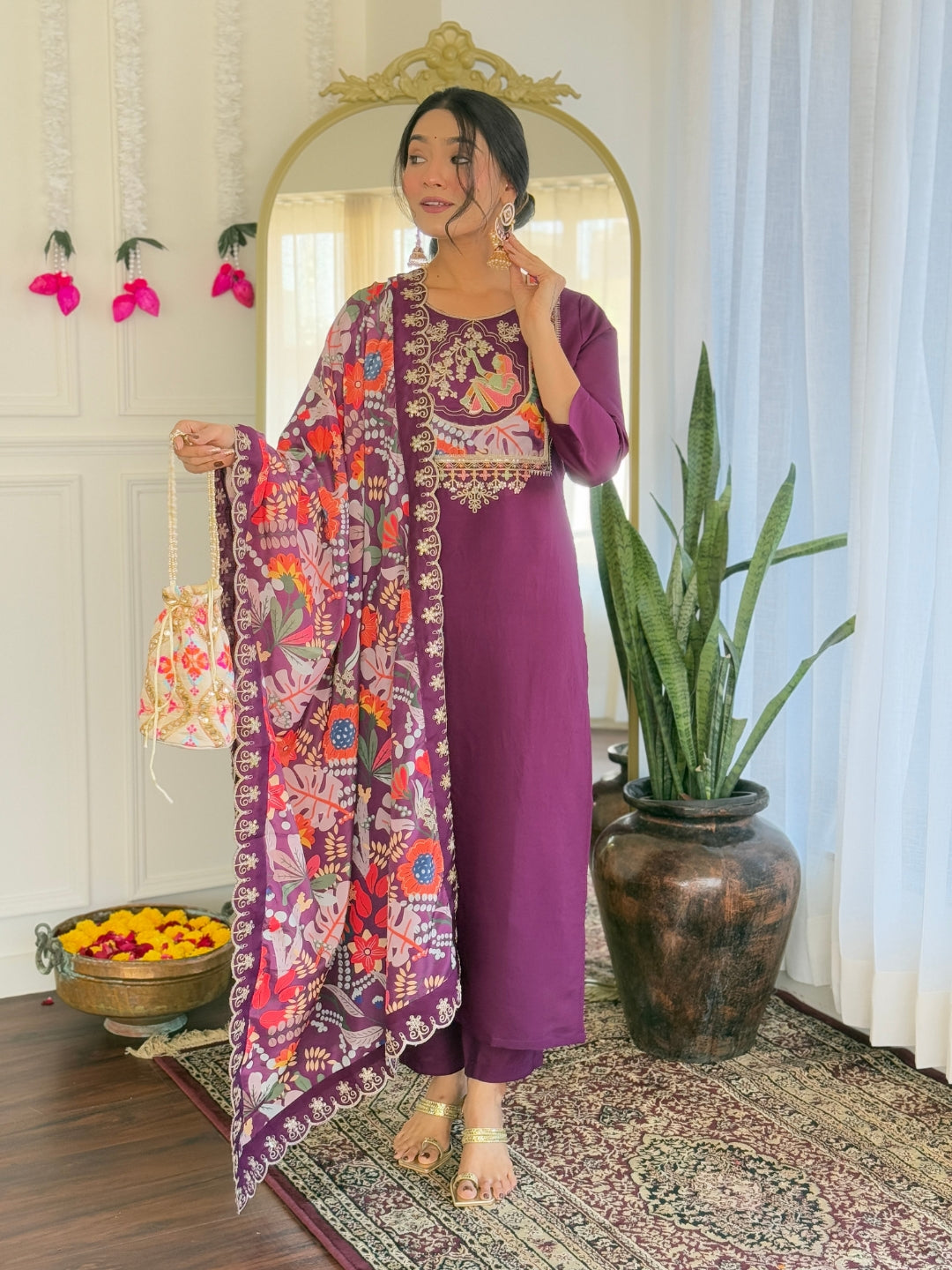 Viscose Chanderi Embroidered White Kurta with Pant and Dupatta for Traditional Kurta Set