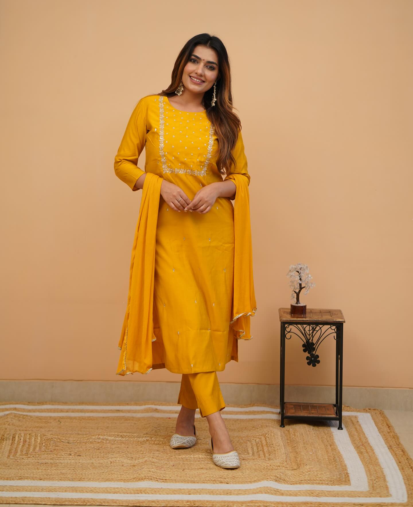 Women's Rayon slub Embroidered Straight Kurta with Rayon slub Pant & Chinnon Dupatta Set