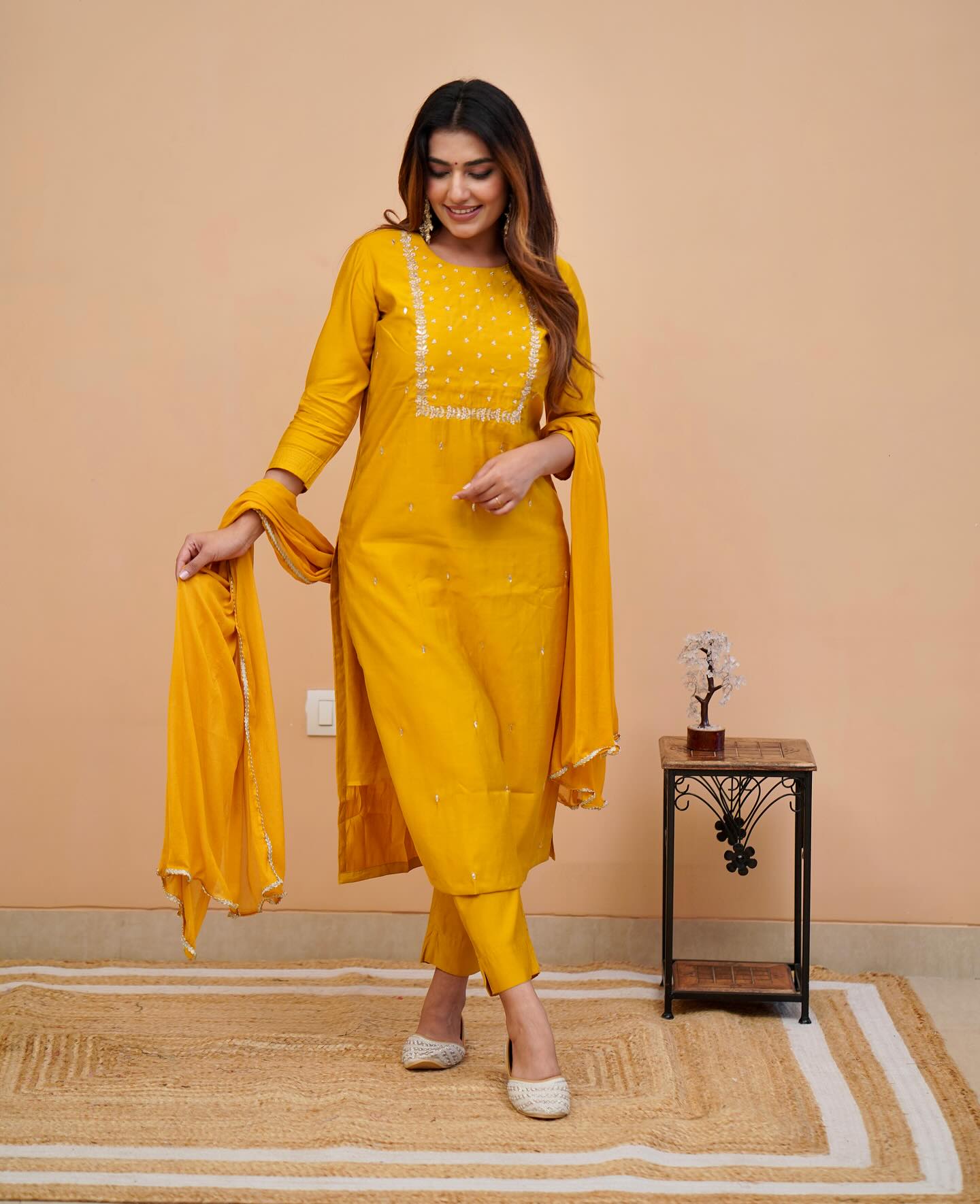 Women's Rayon slub Embroidered Straight Kurta with Rayon slub Pant & Chinnon Dupatta Set