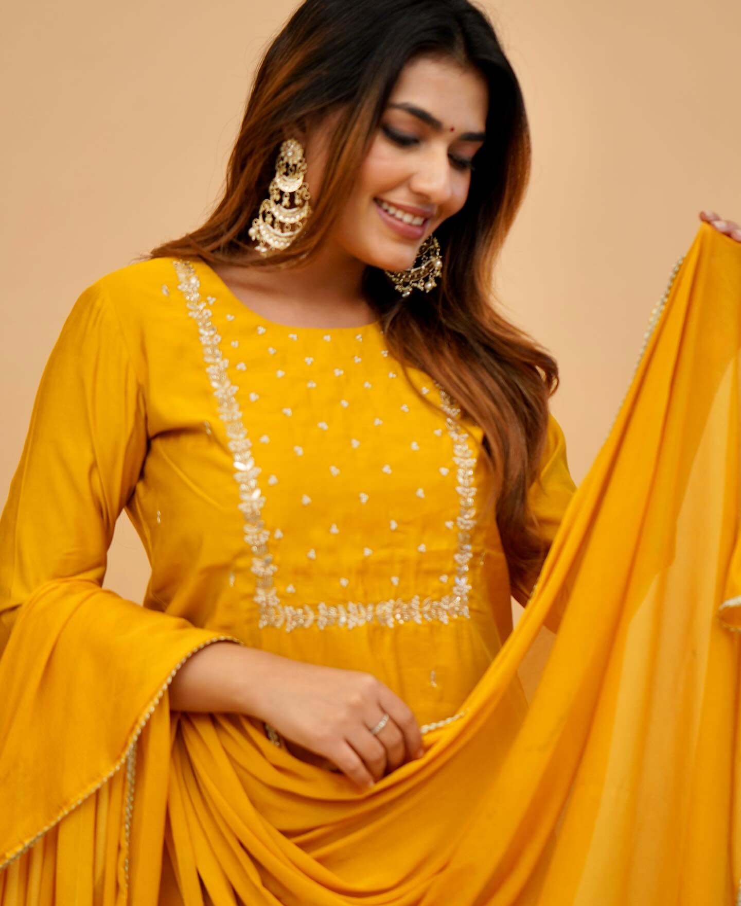 Women's Rayon slub Embroidered Straight Kurta with Rayon slub Pant & Chinnon Dupatta Set