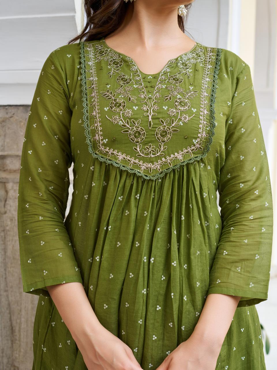 Women Green Printed cotton Embroidered Kurta With Pant & Dupatta