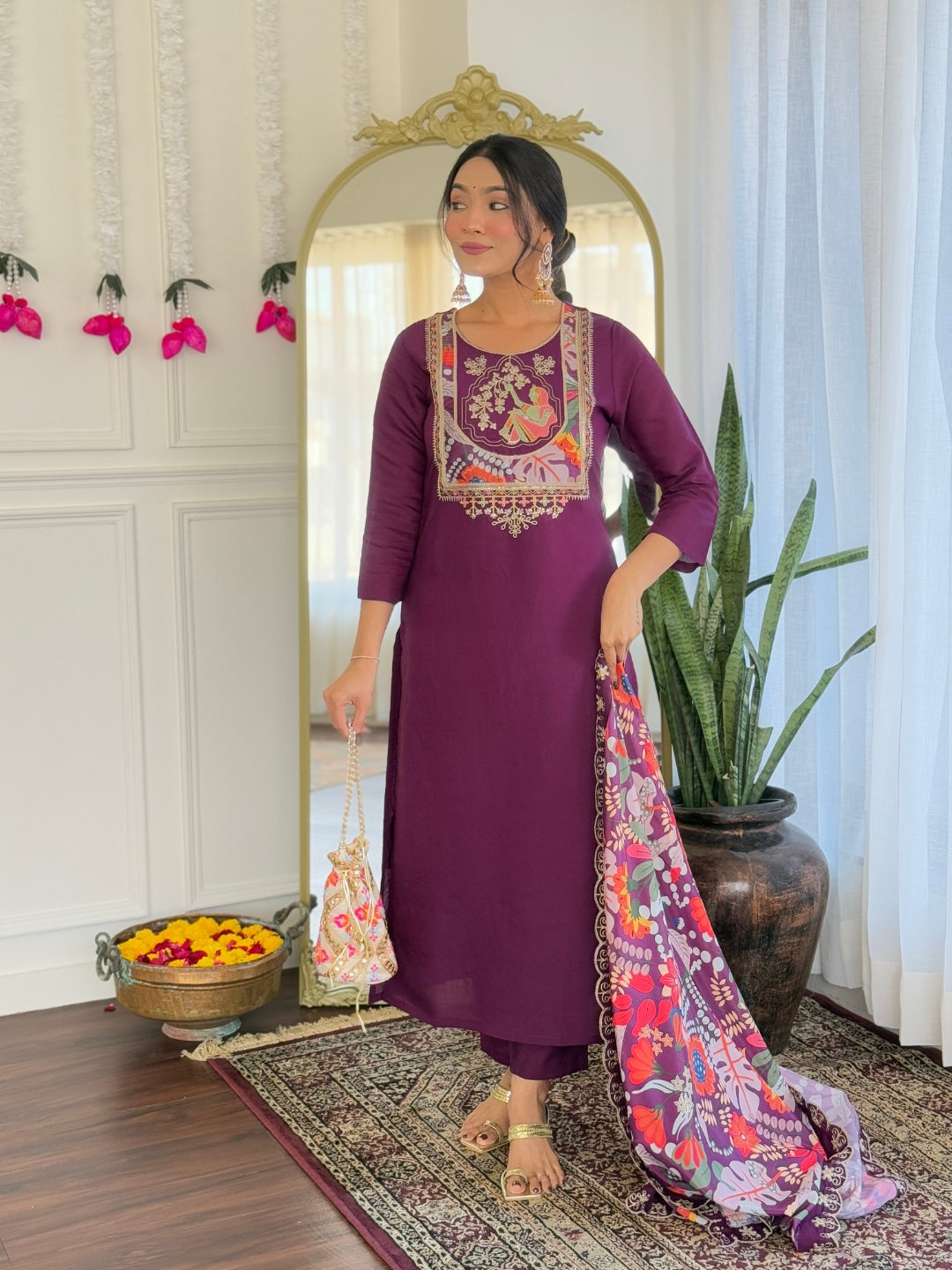 Viscose Chanderi Embroidered White Kurta with Pant and Dupatta for Traditional Kurta Set