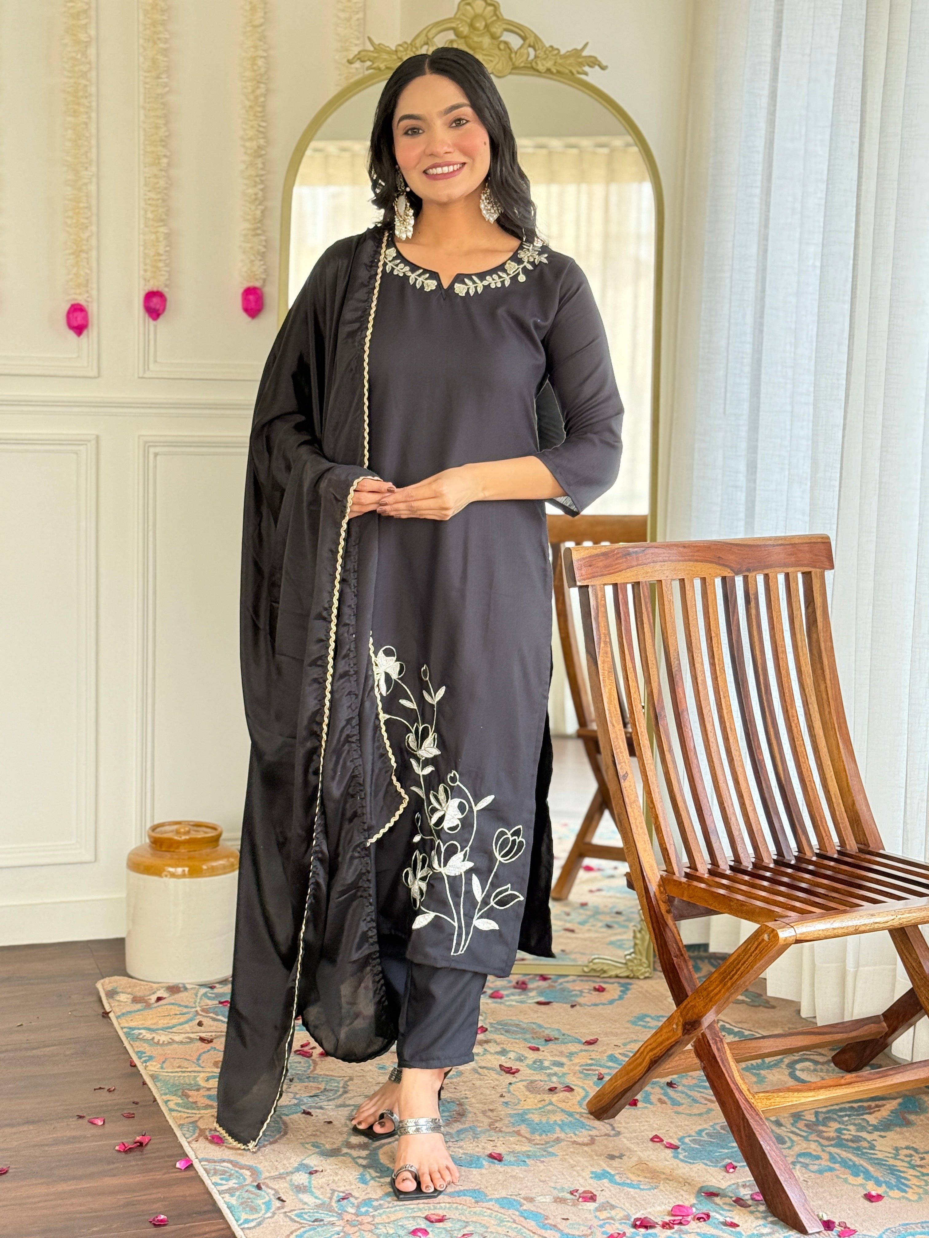 Women's Kurta Set in Viscose Rayon with Chinon Dupatta