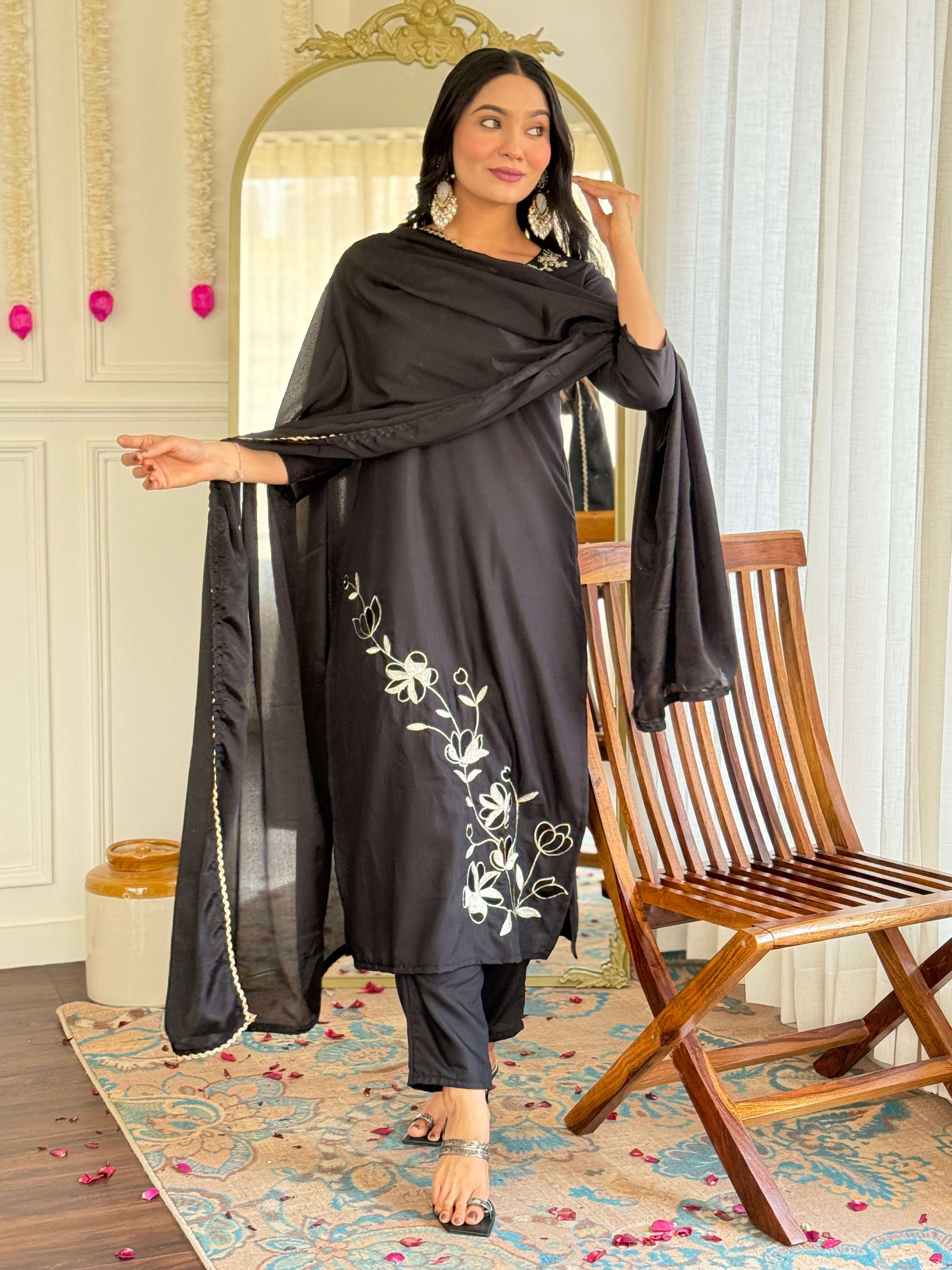 Women's Kurta Set in Viscose Rayon with Chinon Dupatta