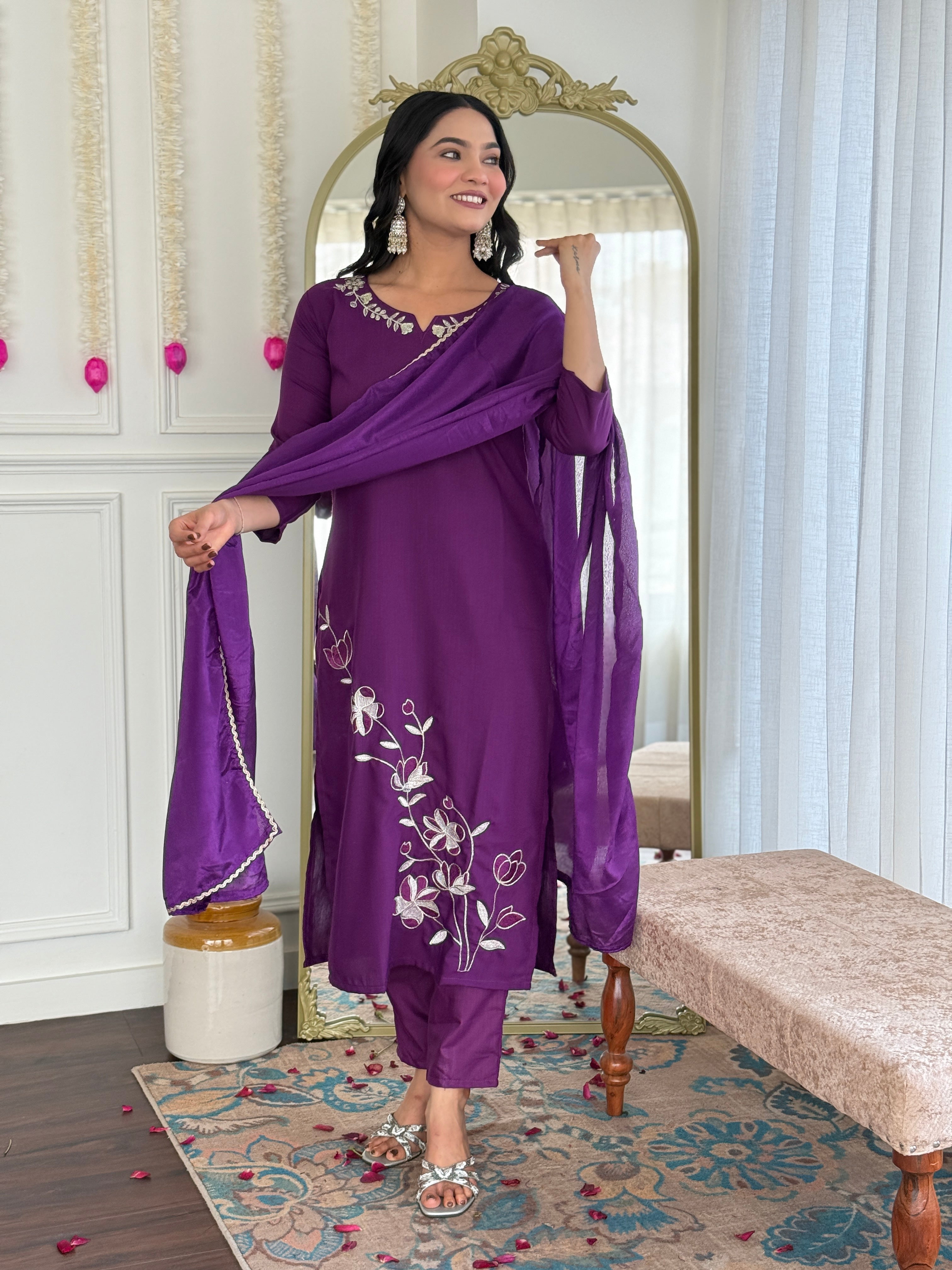 Women's Kurta Set in Viscose Rayon with Chinon Dupatta