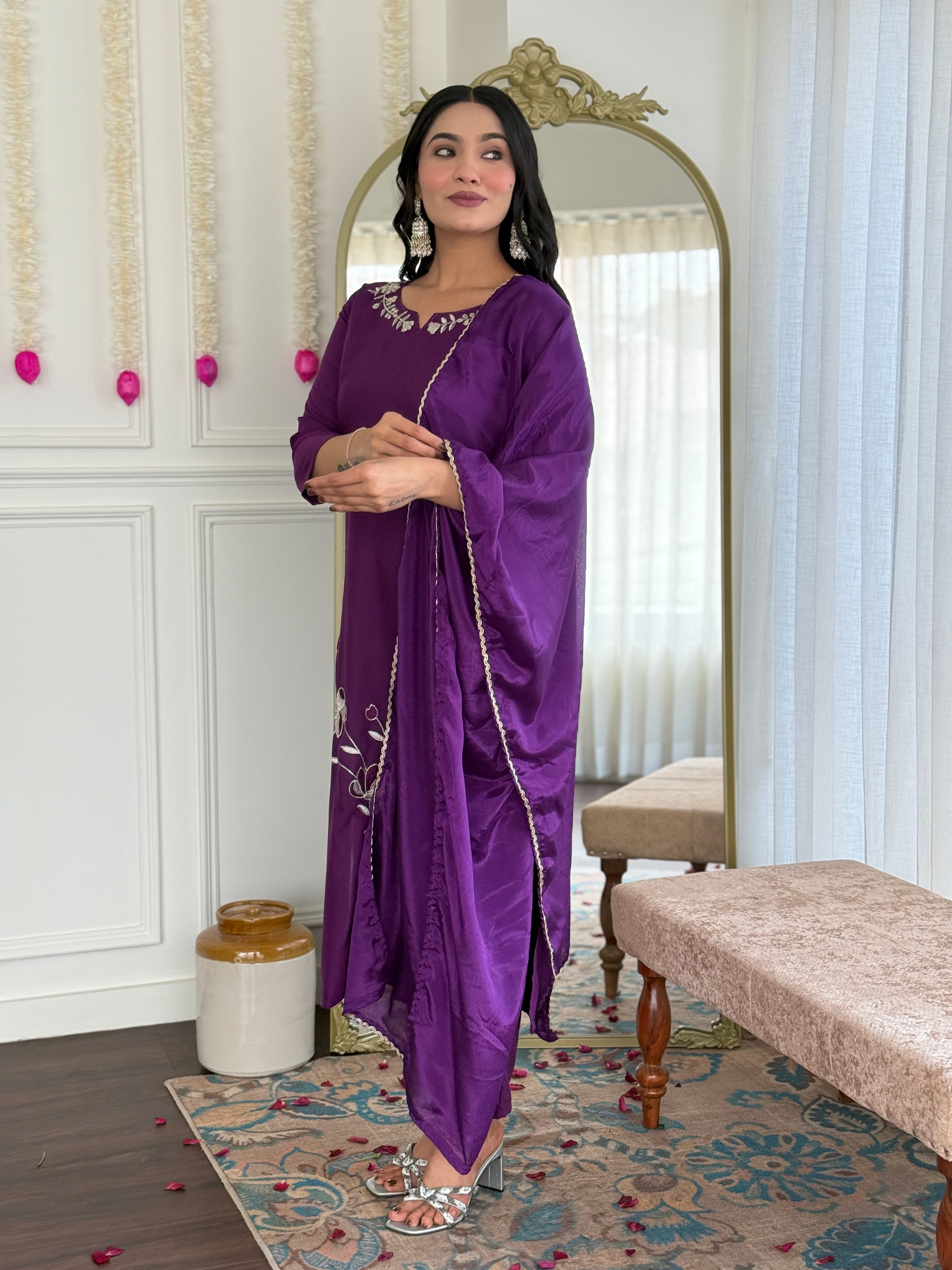 Women's Kurta Set in Viscose Rayon with Chinon Dupatta