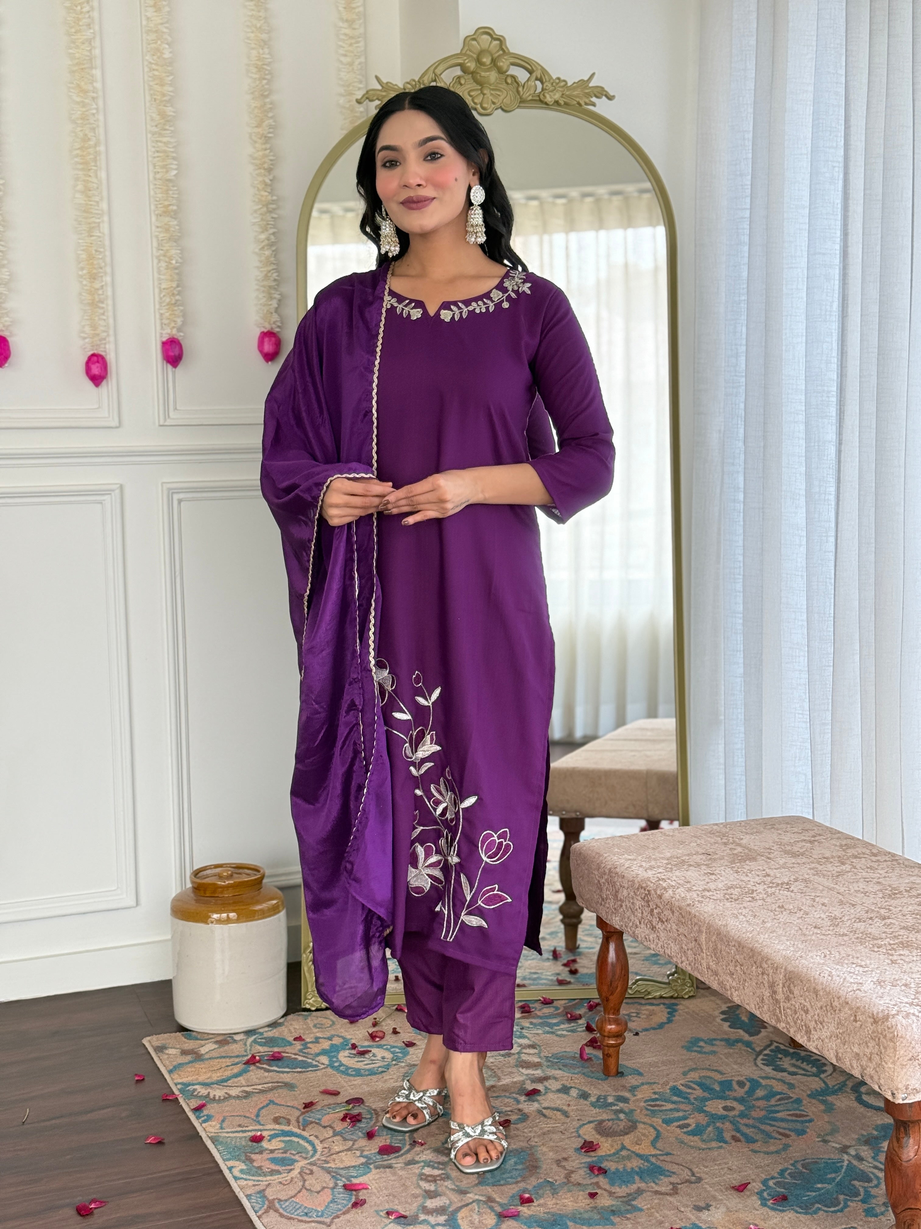 Women's Kurta Set in Viscose Rayon with Chinon Dupatta