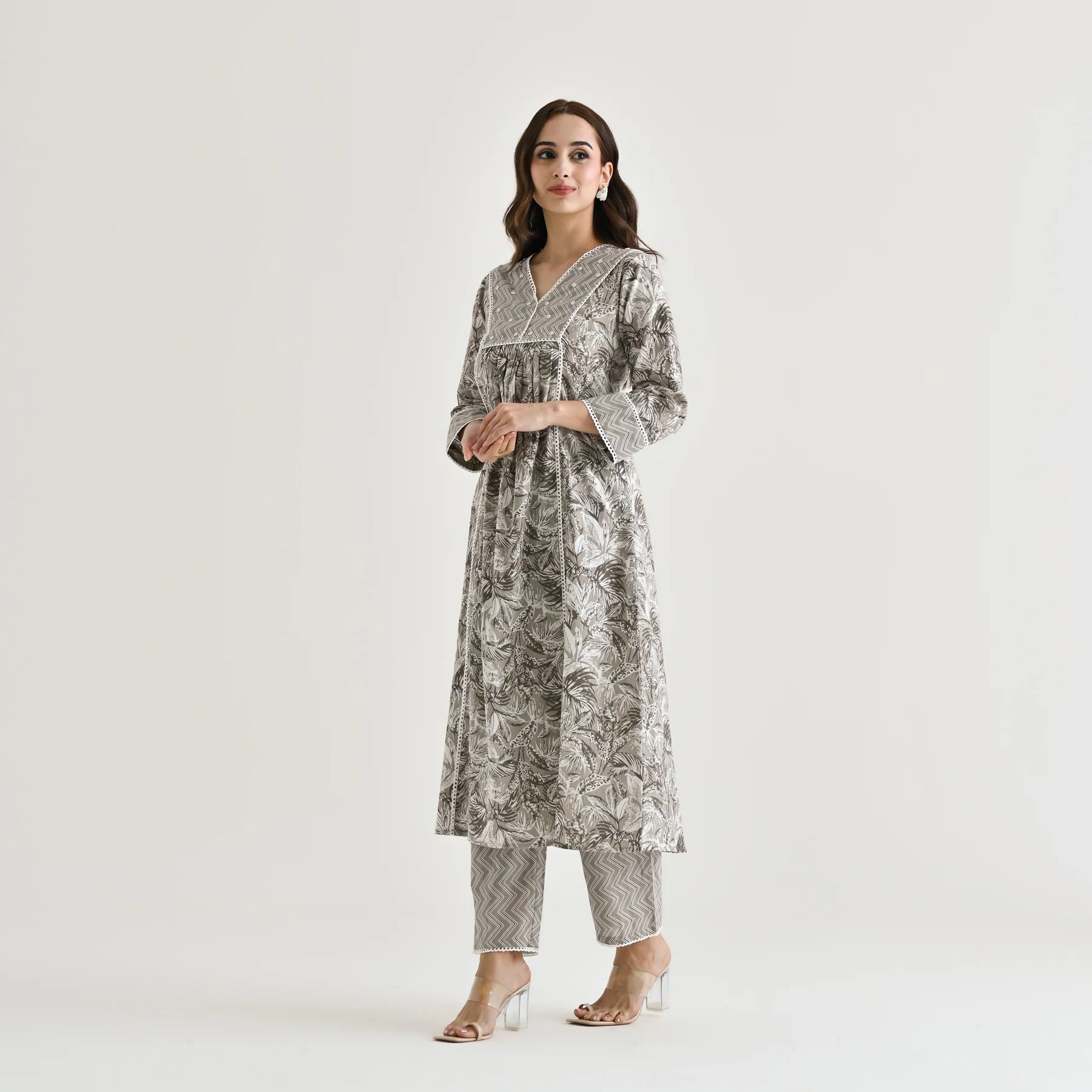 Women's Floral Regular 3/4 Sleeve Solid Black Color Kurti Pant Set, Cotton Blend, Knee Length, Stylish Ethnic Outfit
