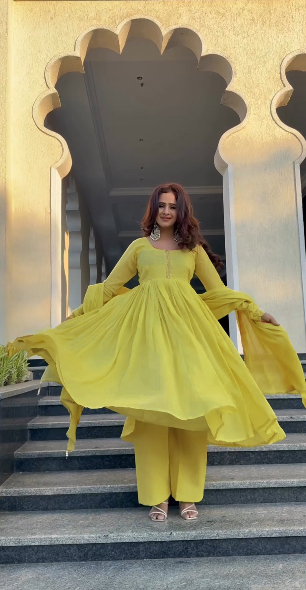 New Desigenr Party Wear Look Pure Cotton Fancy Alia Cut Anarkali kurta set