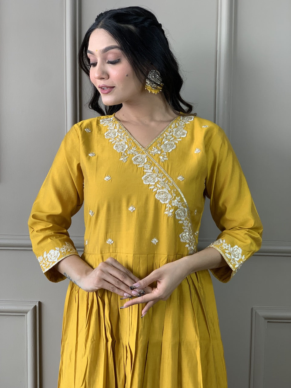 Women's Viscose Chanderi Embroidered Straight Kurta with Viscose Chanderi Pant & Organza Dupatta Set