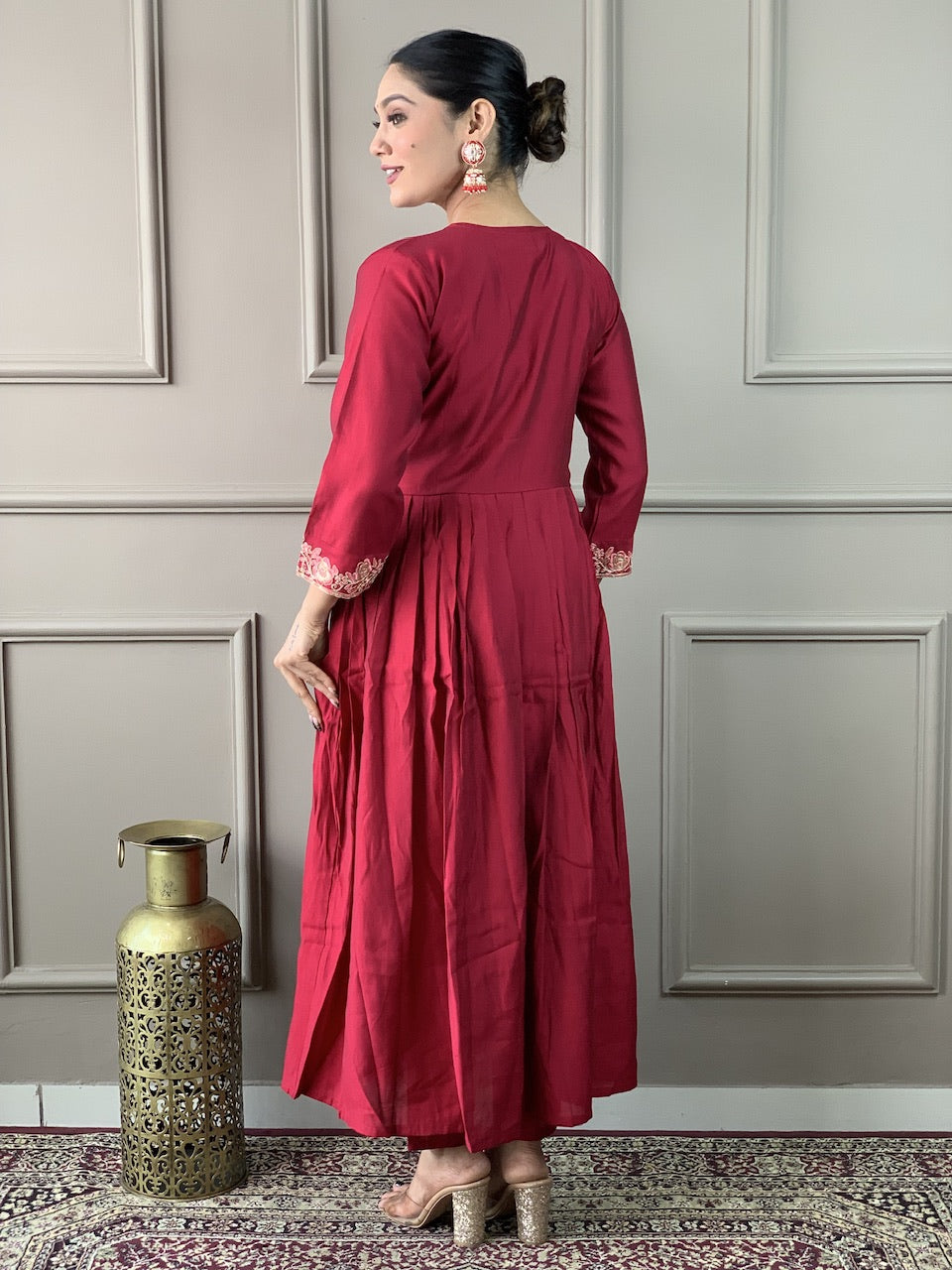 Women's Viscose Chanderi Embroidered Straight Kurta with Viscose Chanderi Pant & Organza Dupatta Set