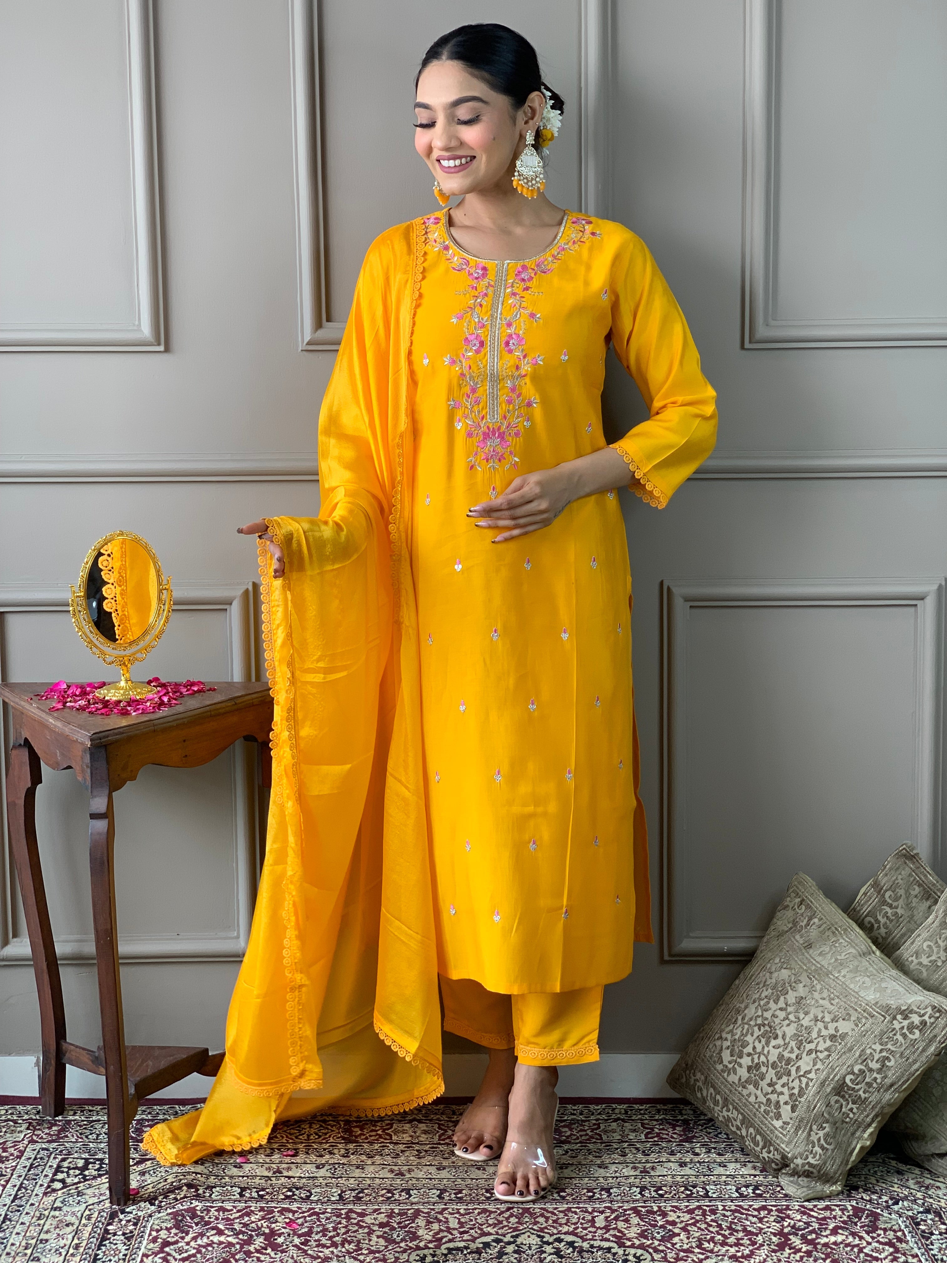 Women Viscose Chanderi Embroidered Kurta With Pant & Dupatta