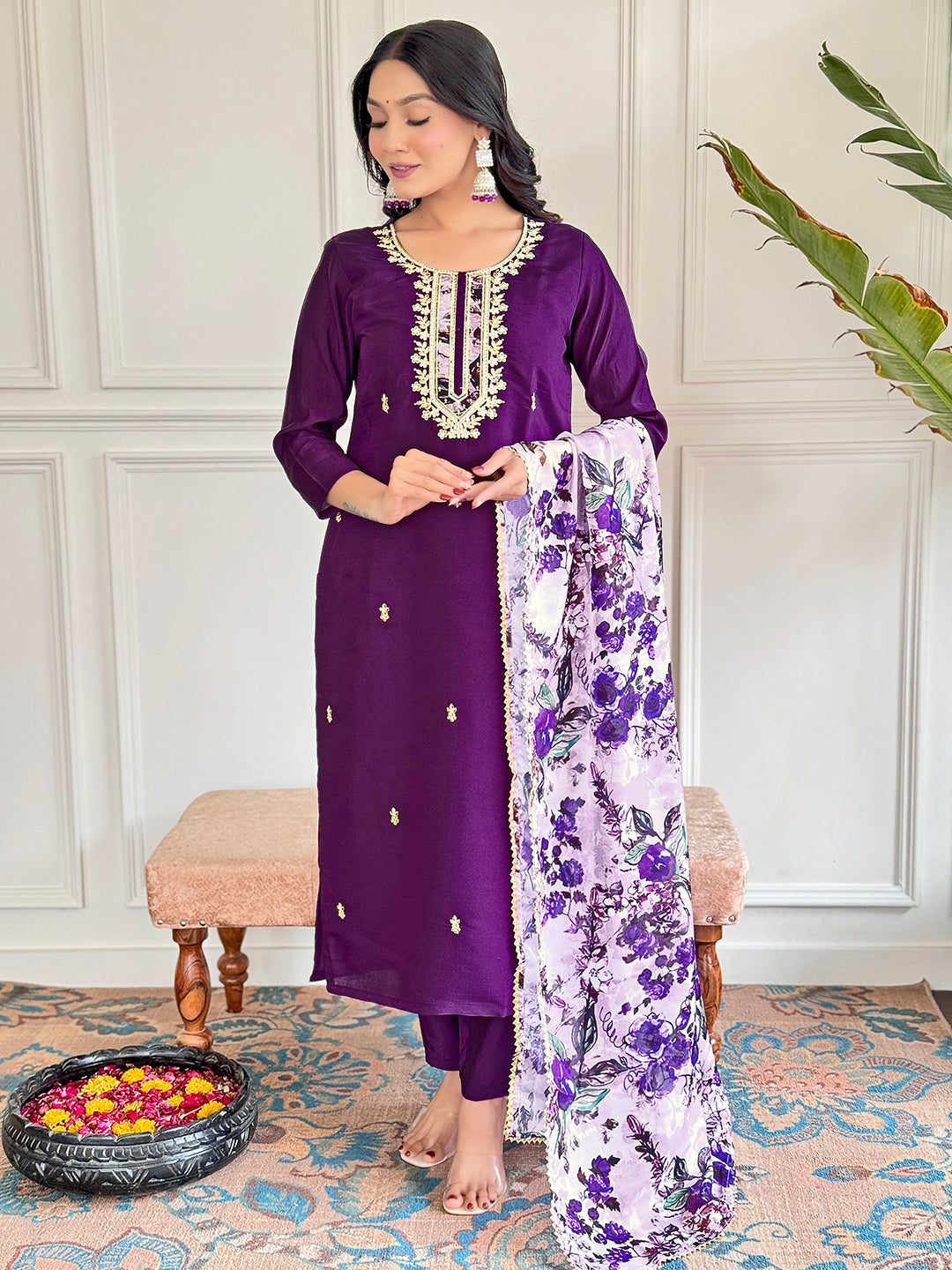 Women Viscose  chanderi  Embroidered Kurta With Pant & Dupatta