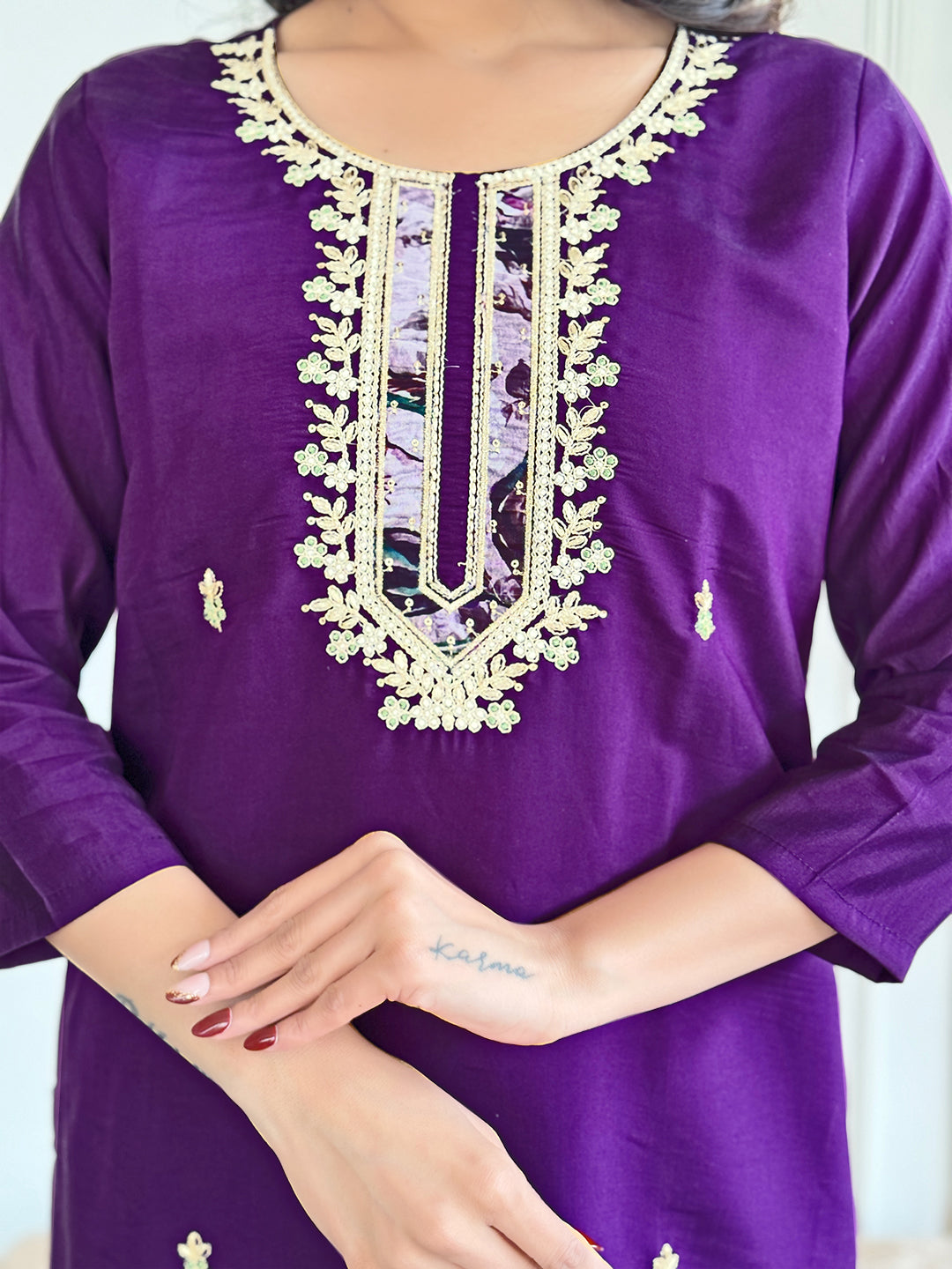 Women Viscose  chanderi  Embroidered Kurta With Pant & Dupatta
