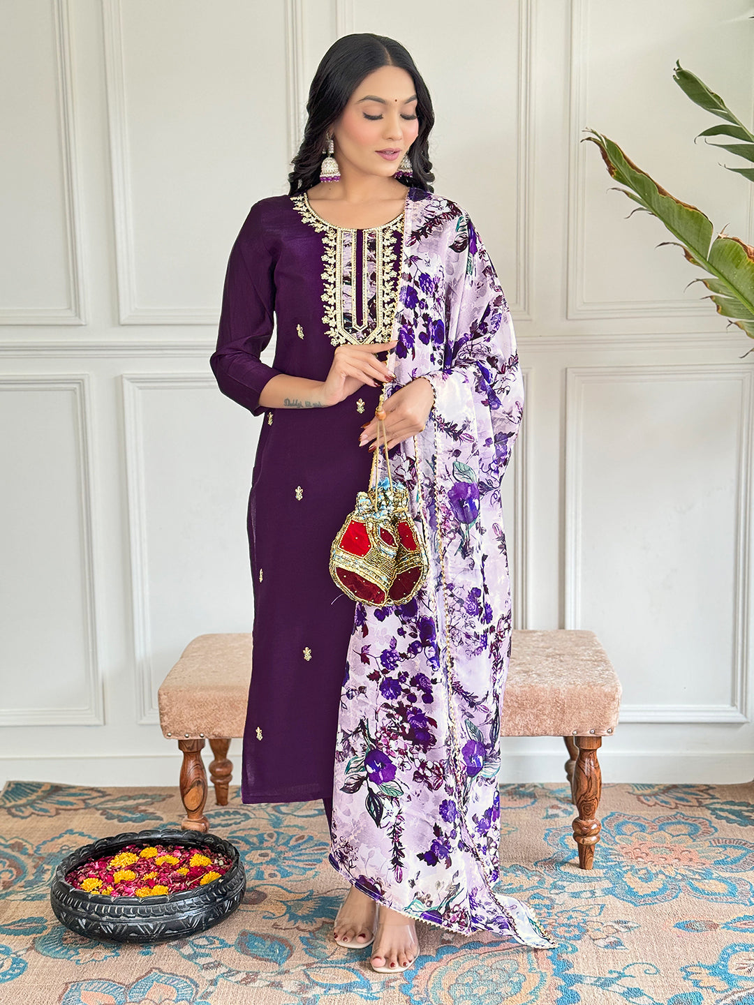 Women Viscose  chanderi  Embroidered Kurta With Pant & Dupatta