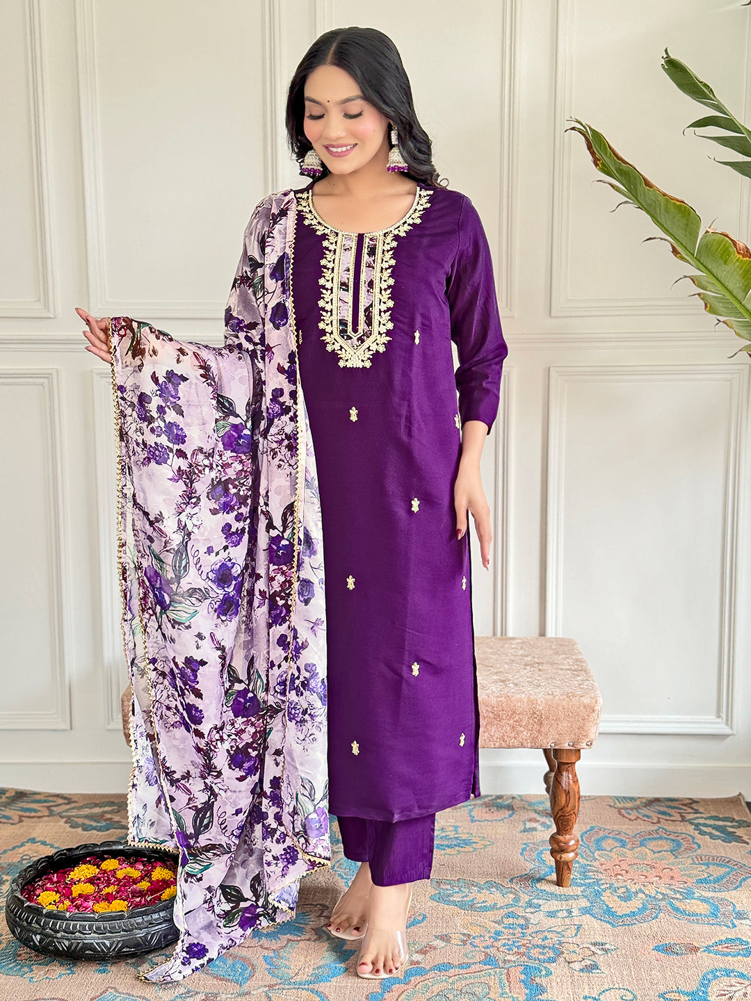Women Viscose  chanderi  Embroidered Kurta With Pant & Dupatta