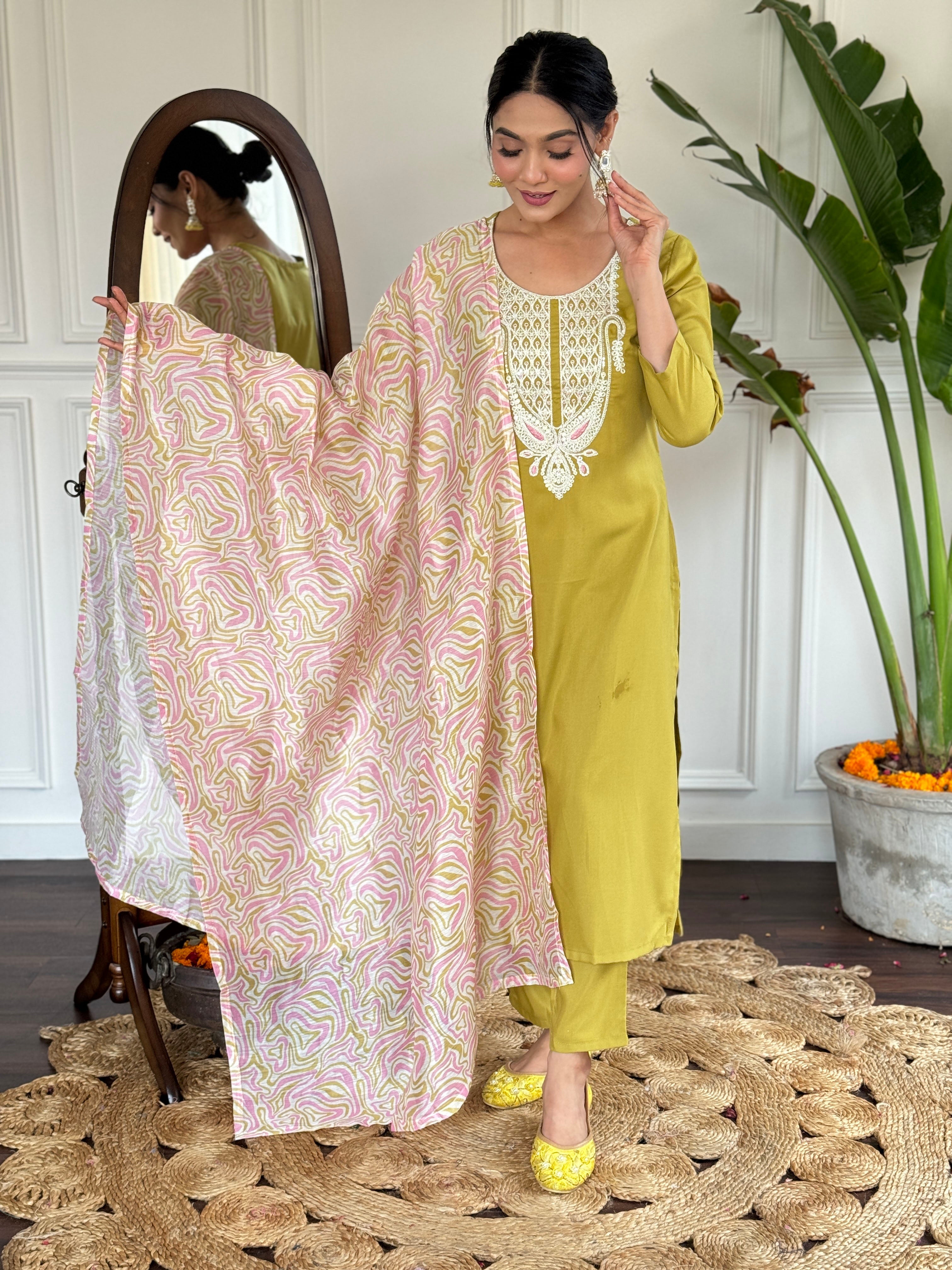 Women's Viscose Slub Embroidered Kurta With Pant & Dupatta