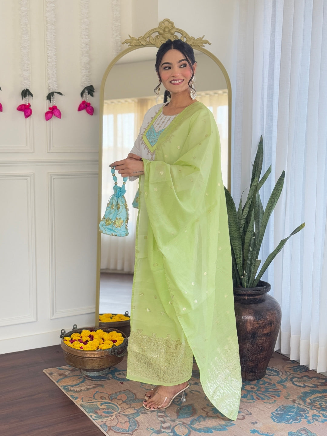 Women's  Chanderi Viscose Embroidered Straight Kurta with Chanderi Viscose Pant And Jacquard Embroidered Dupatta Sets