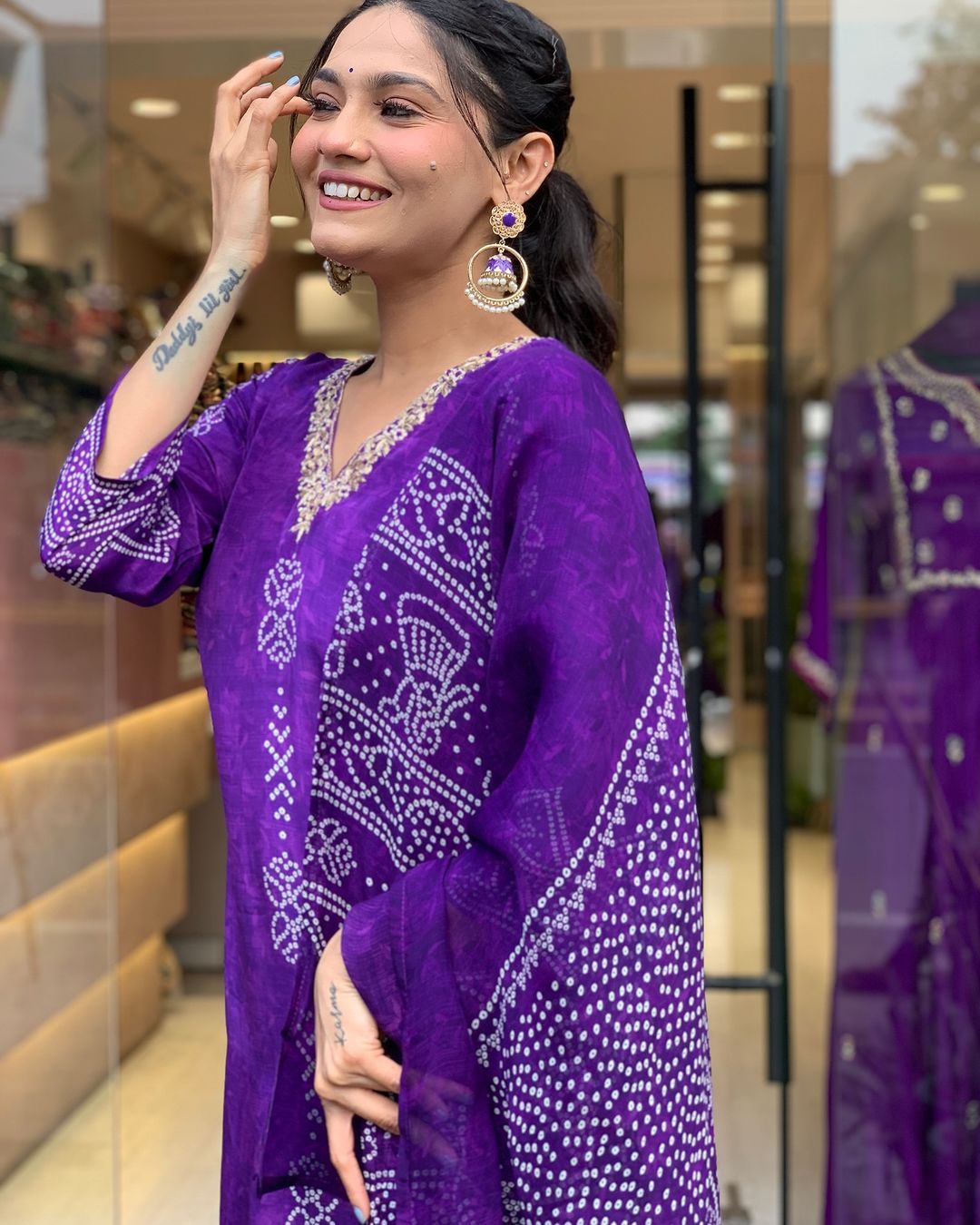 Awesome Pink Printed Crepe Pant Suit With Bandhani Dupatta