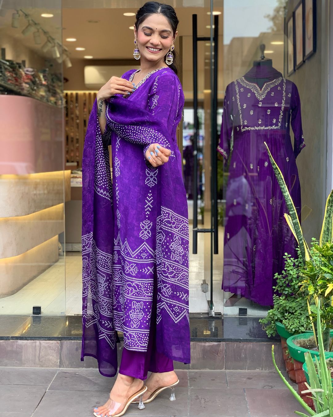 Awesome Pink Printed Crepe Pant Suit With Bandhani Dupatta