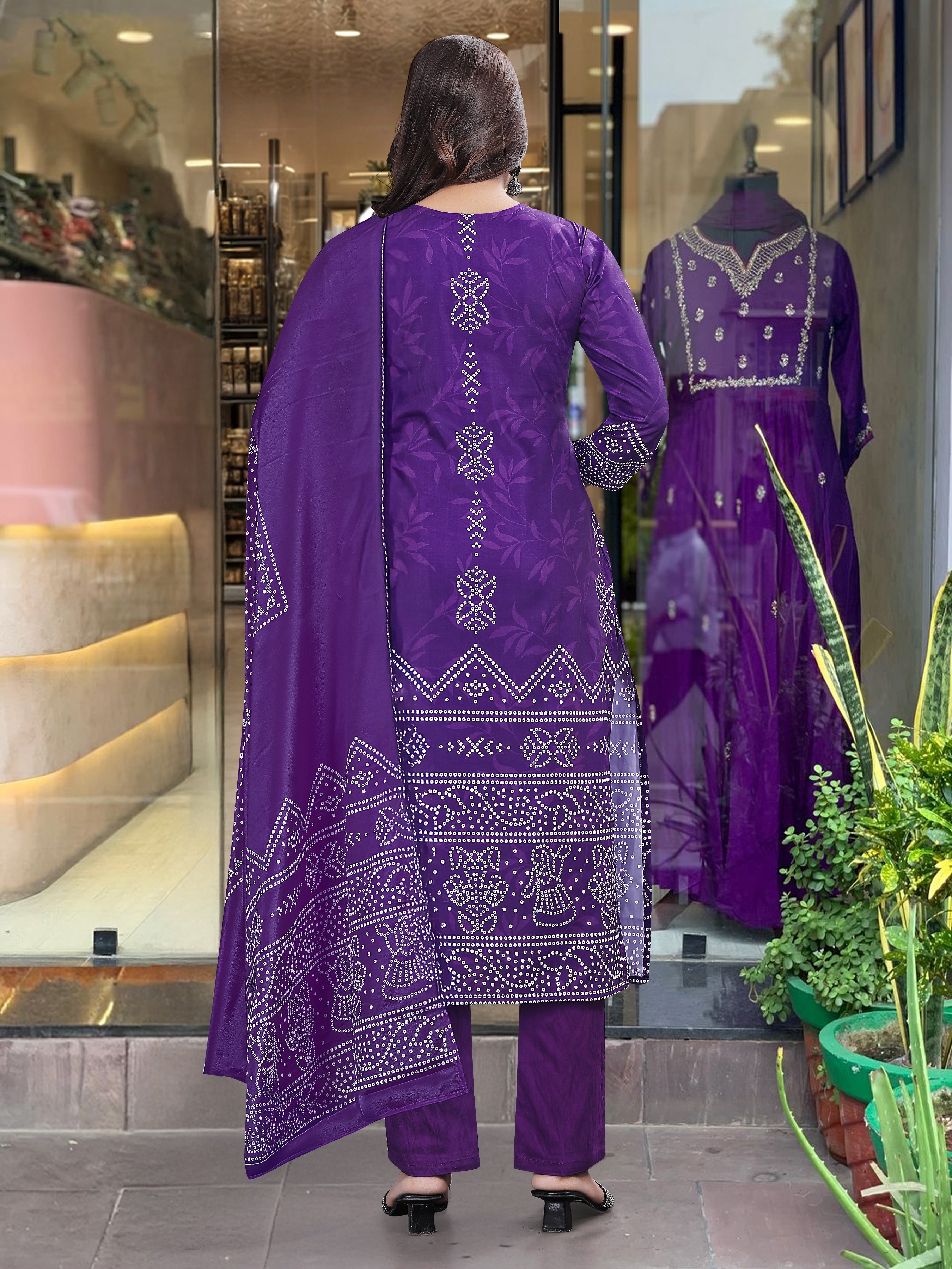 Awesome Pink Printed Crepe Pant Suit With Bandhani Dupatta