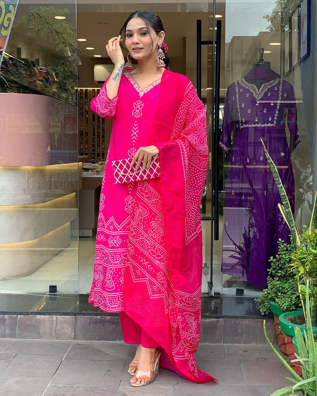 Awesome Pink Printed Crepe Pant Suit With Bandhani Dupatta