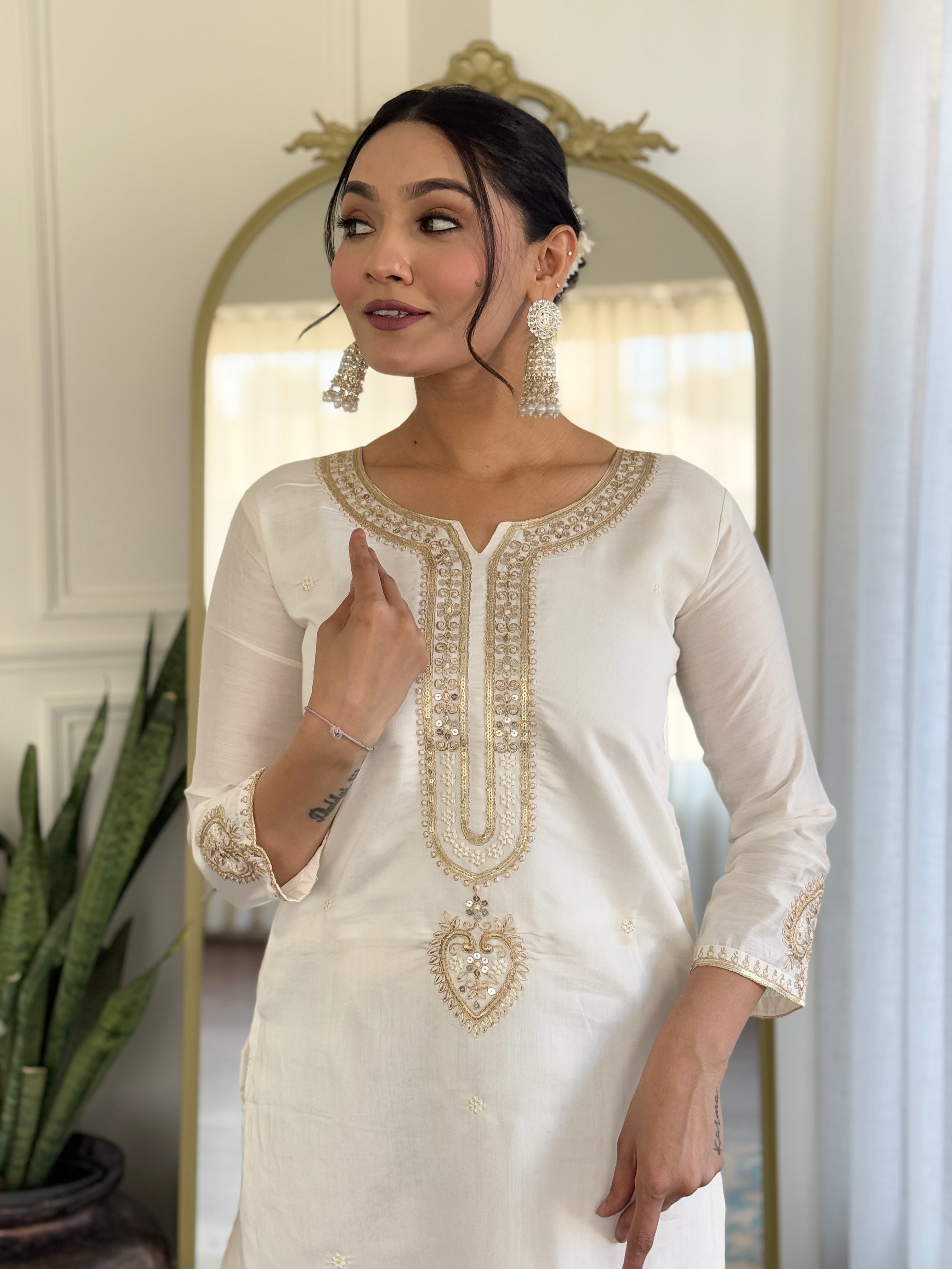 Off White Floral Embroidered Viscose Chanderi Kurta with Trousers & With jacquard Dupatta