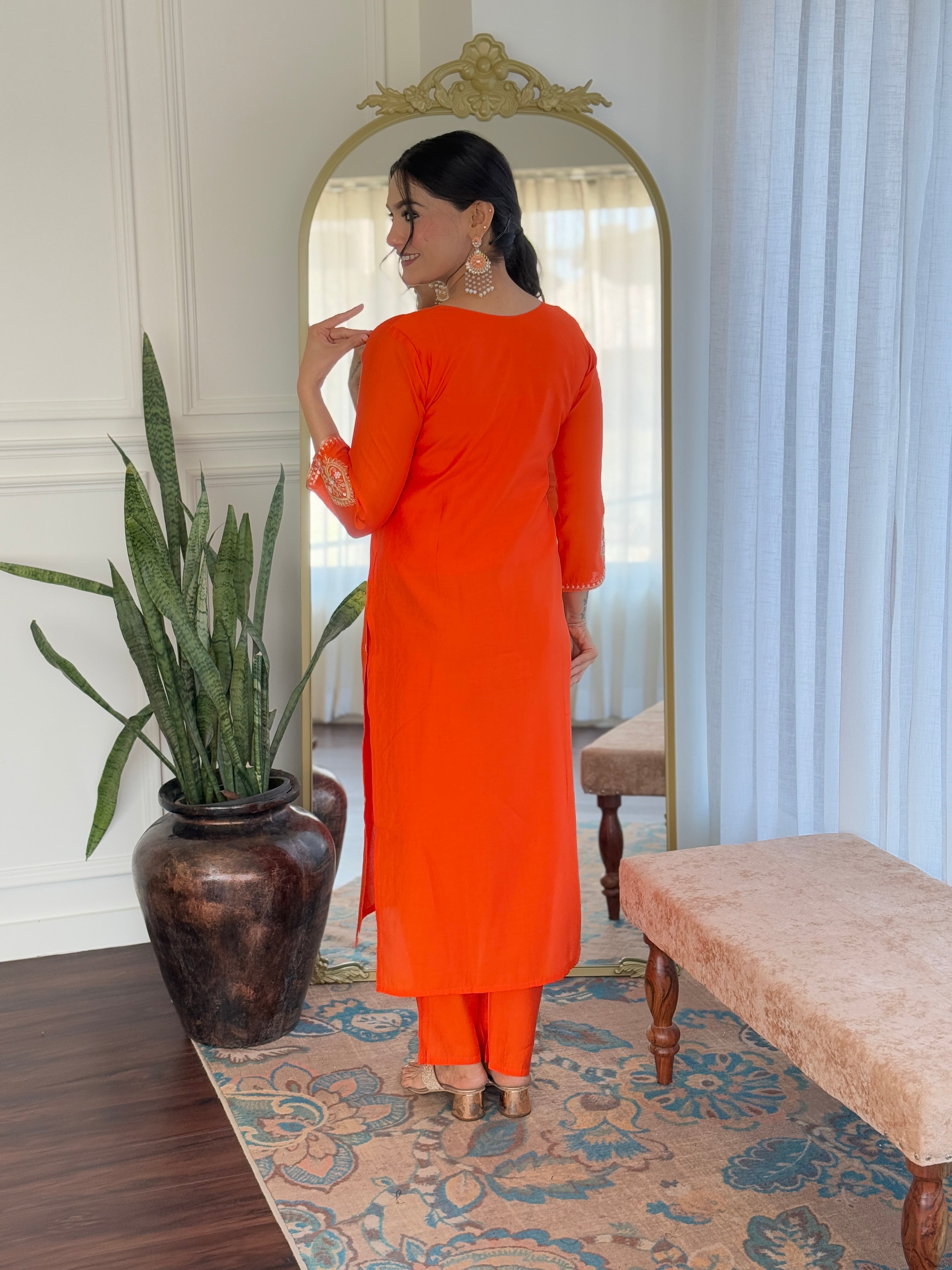 Off White Floral Embroidered Viscose Chanderi Kurta with Trousers & With jacquard Dupatta
