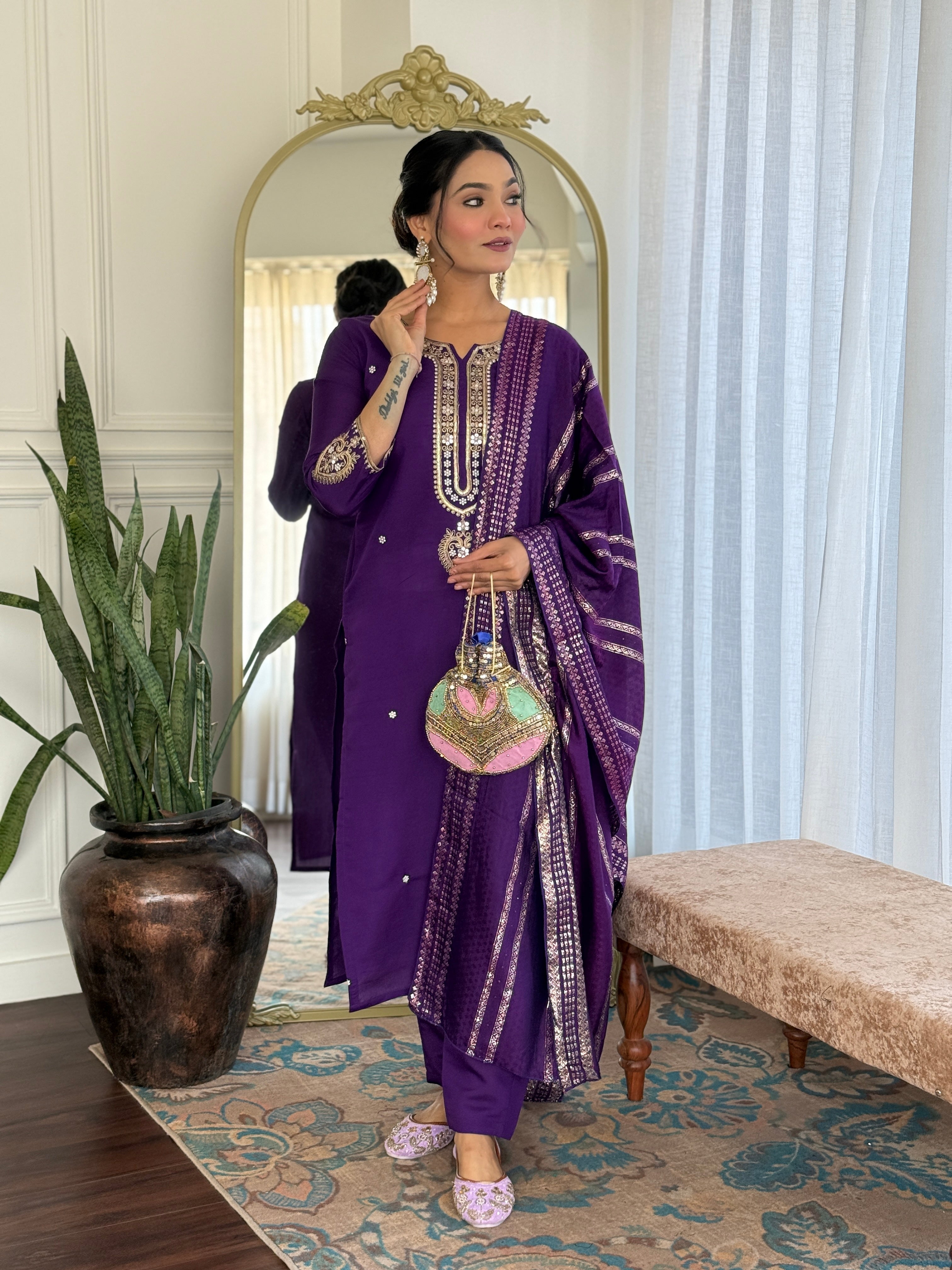 Off White Floral Embroidered Viscose Chanderi Kurta with Trousers & With jacquard Dupatta