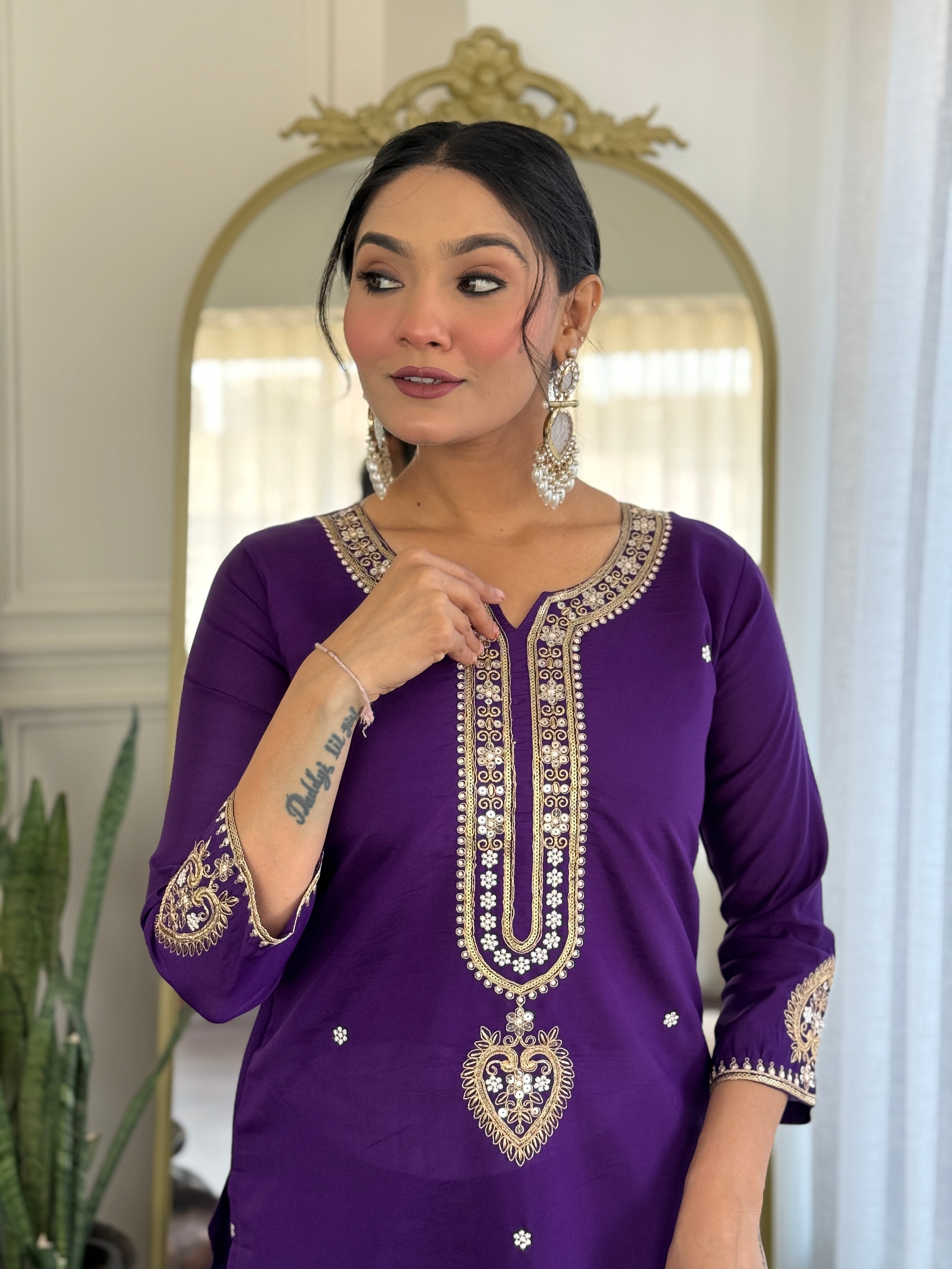 Off White Floral Embroidered Viscose Chanderi Kurta with Trousers & With jacquard Dupatta