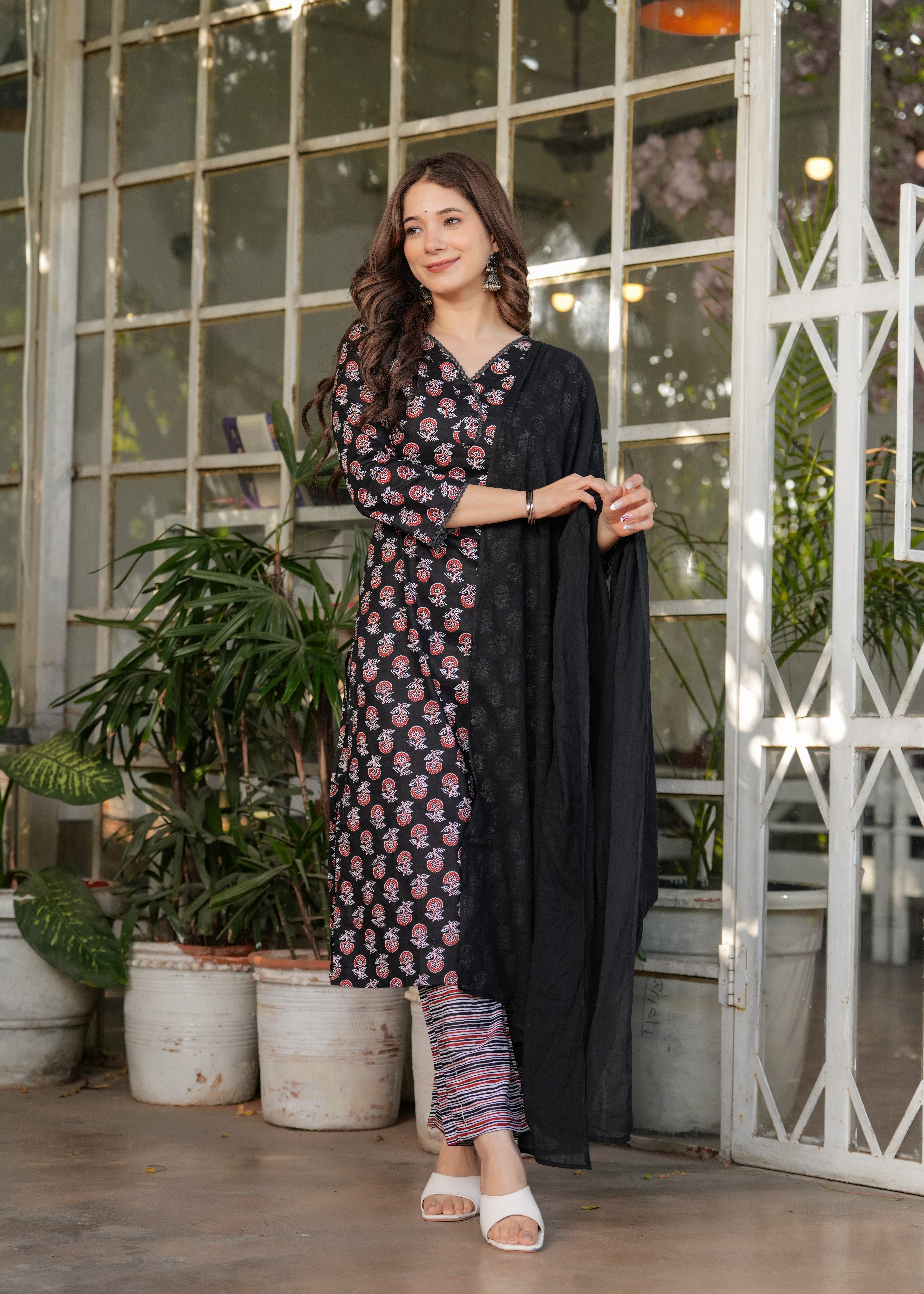 Exclusive Women's & Girls Traditional Color Cotton Straight Fit embroidery & Printed kurta pant & Silk Dupatta