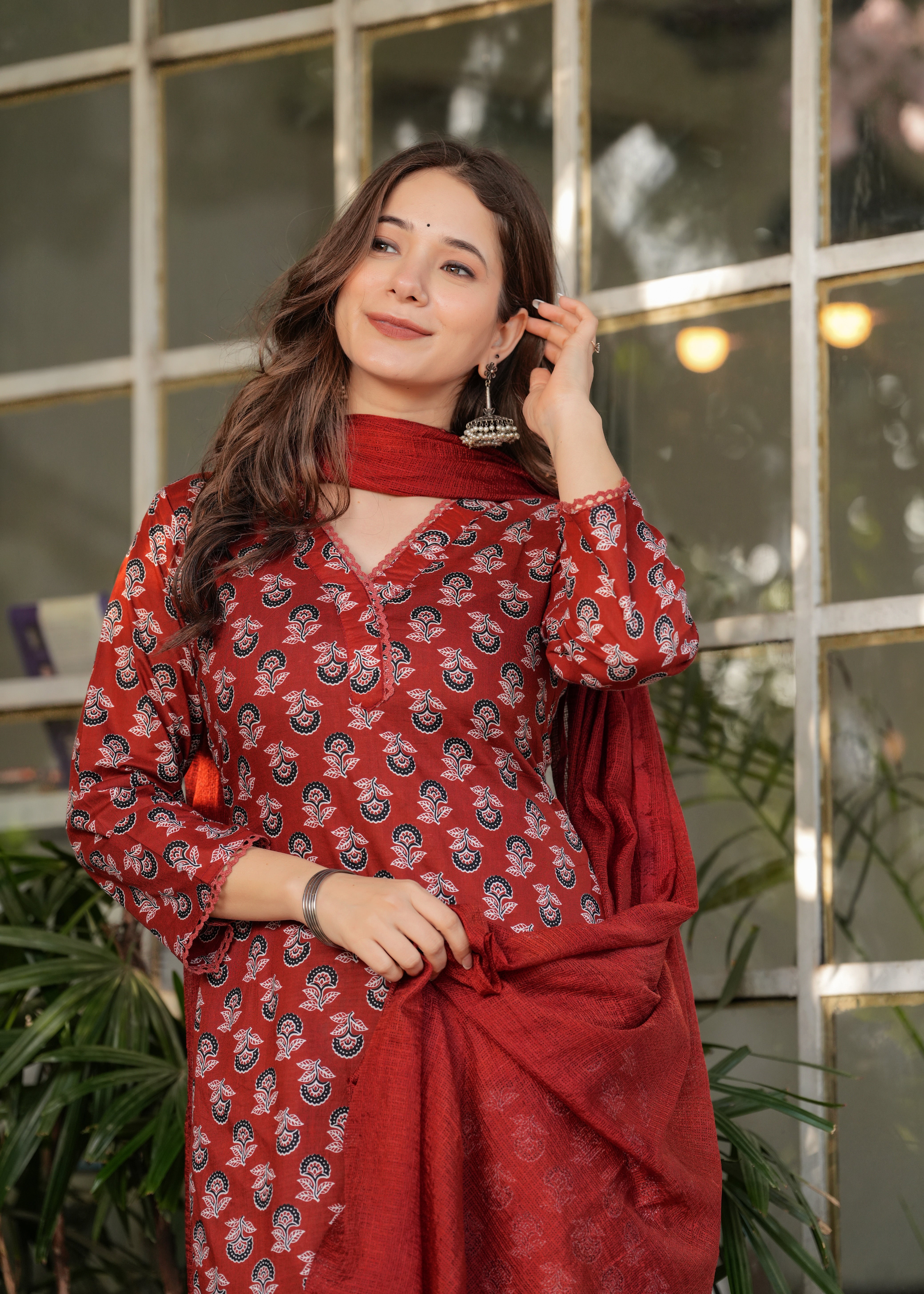 Exclusive Women's & Girls Traditional Color Cotton Straight Fit embroidery & Printed kurta pant & Silk Dupatta