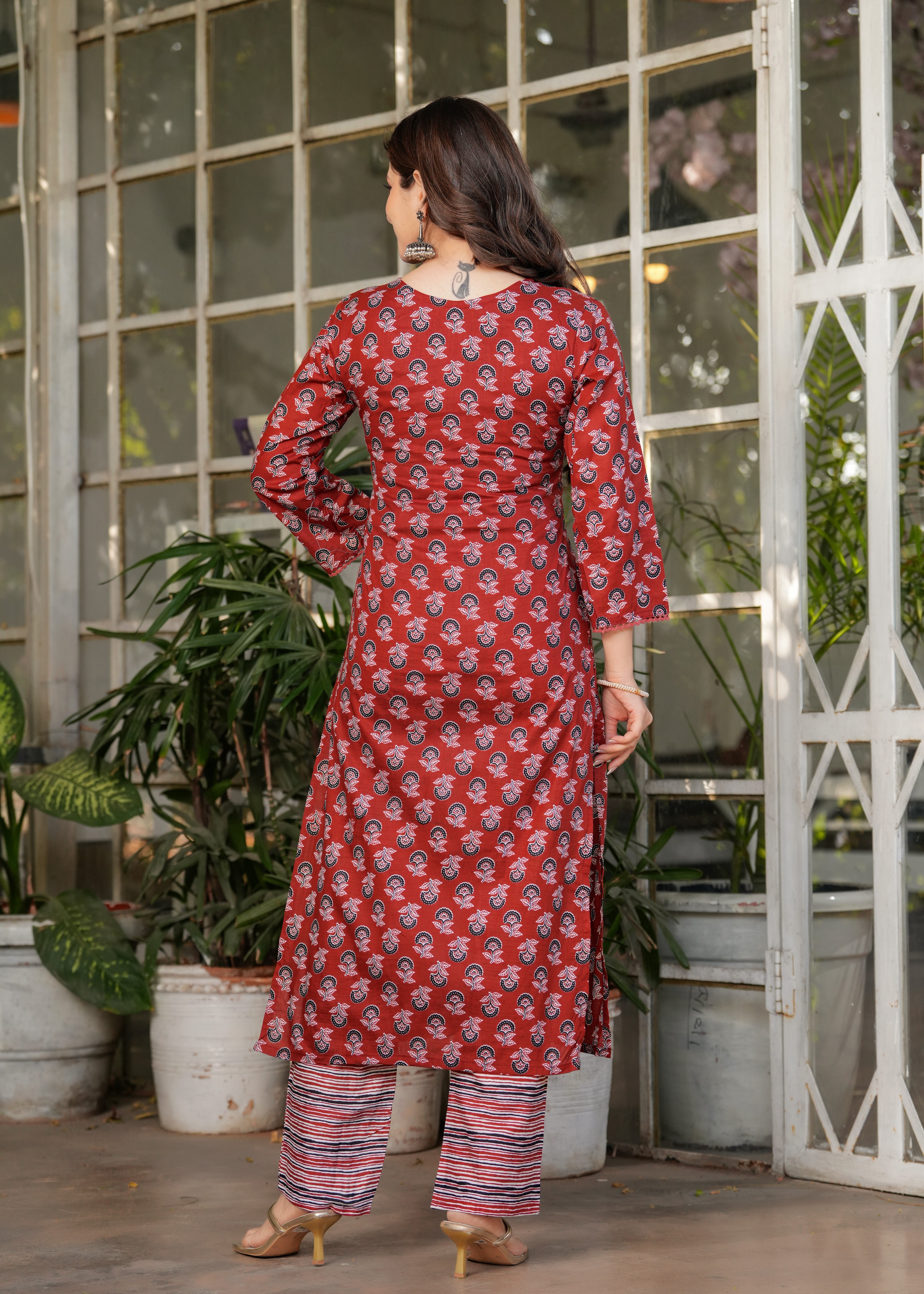 Exclusive Women's & Girls Traditional Color Cotton Straight Fit embroidery & Printed kurta pant & Silk Dupatta