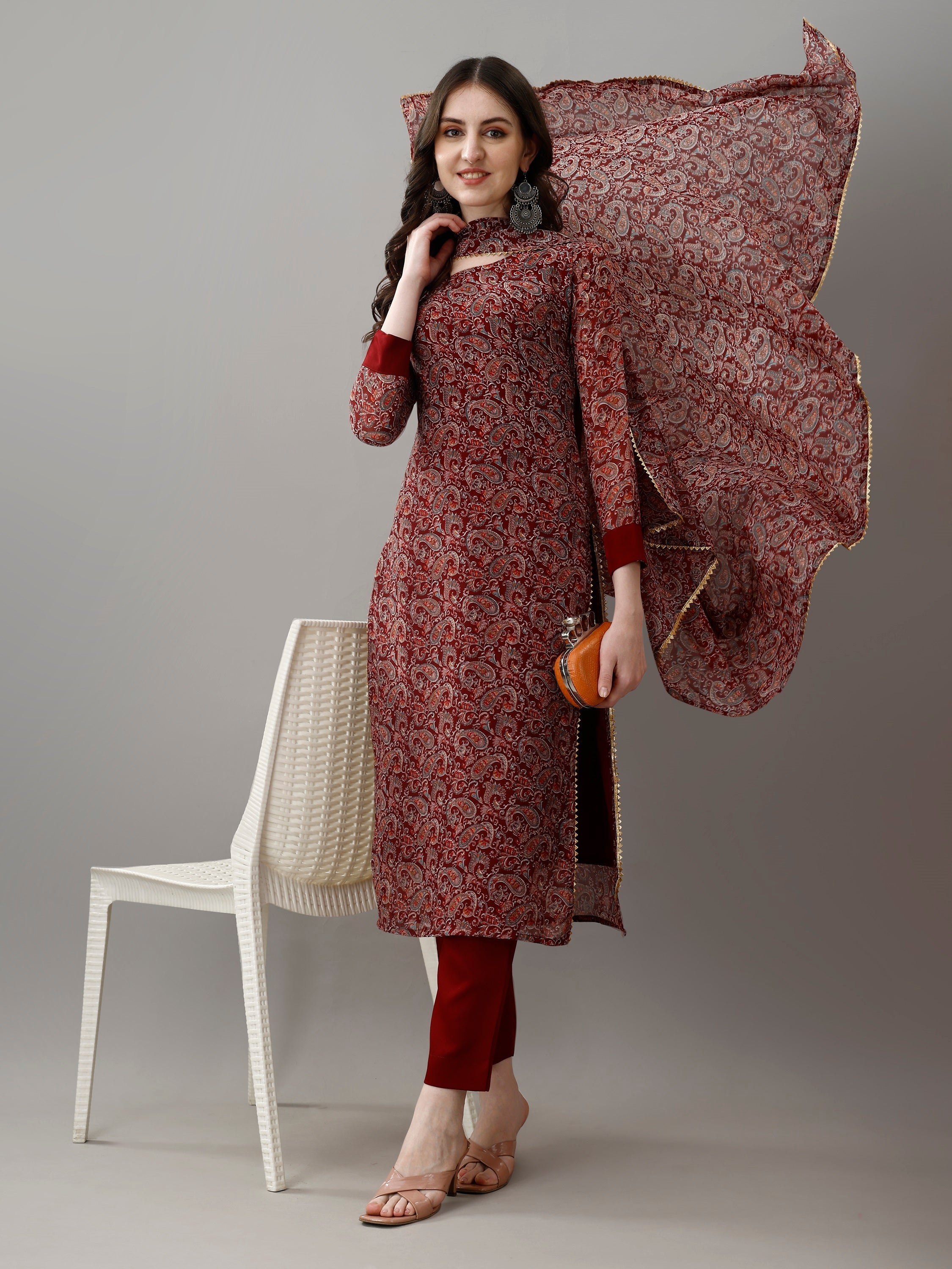 Women's Georgette Floral Printed Kurta Trousers With Dupatta