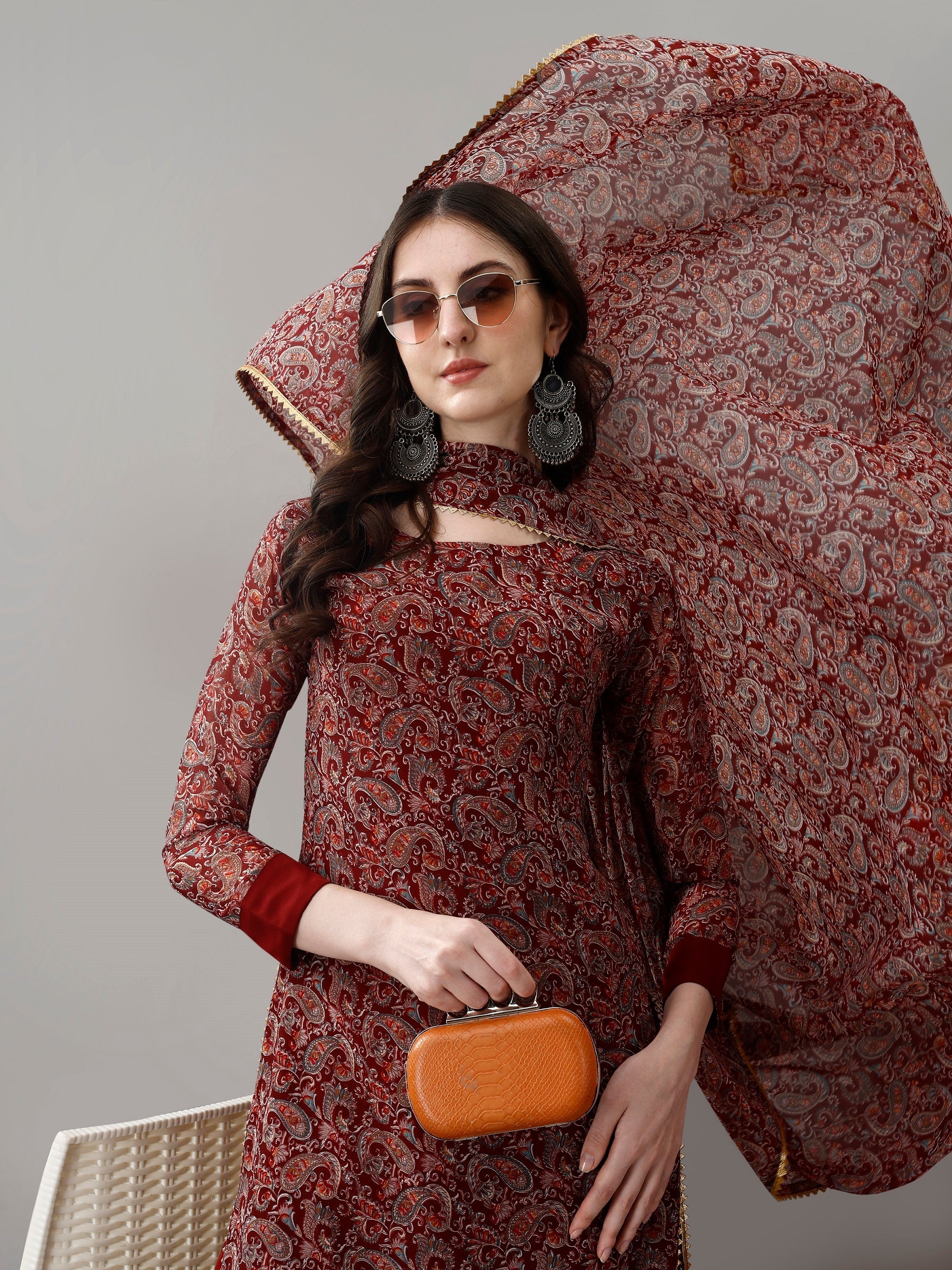 Women's Georgette Floral Printed Kurta Trousers With Dupatta