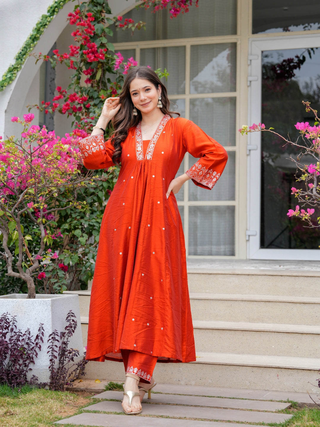Women's Embroidery Viscose Chanderi Kurta And Pant With Chanderi Cotton Dupatta Set