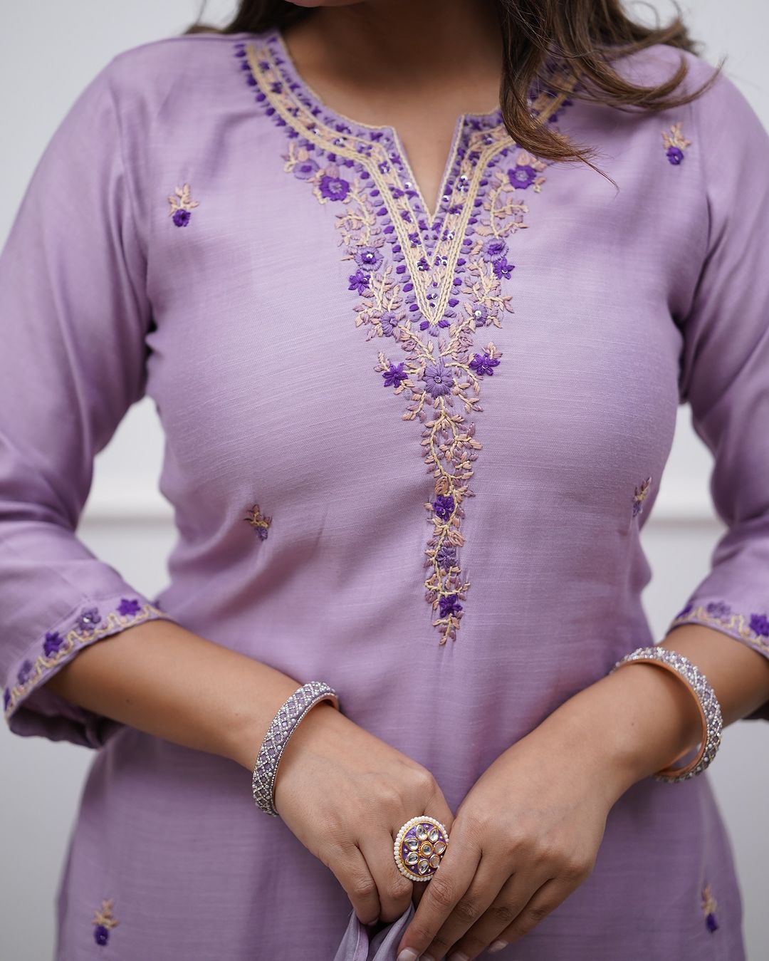 Womens Kurta with Pant and Dupatt , V-Neck.3/4 Sleeve Knee Length Purple