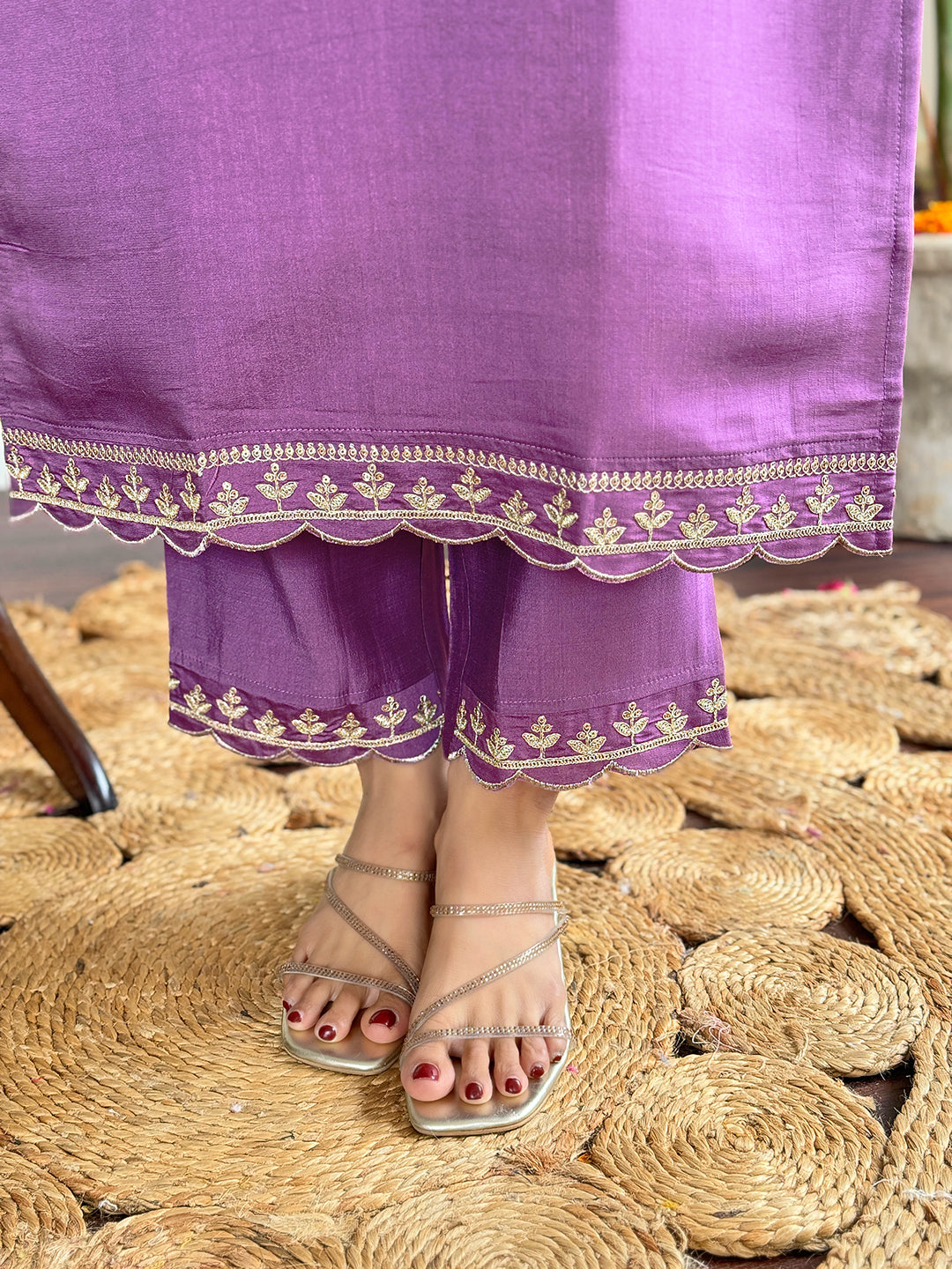 Women Viscose Slub Embroidered Kurta With Pant & Dupatta