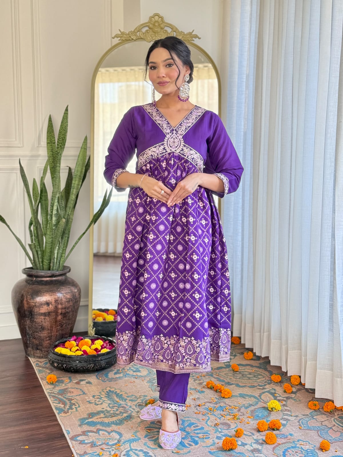 Women's Chanderi silk Embroidered Straight Kurta with Chanderi silk Pant & Organza Dupatta Set