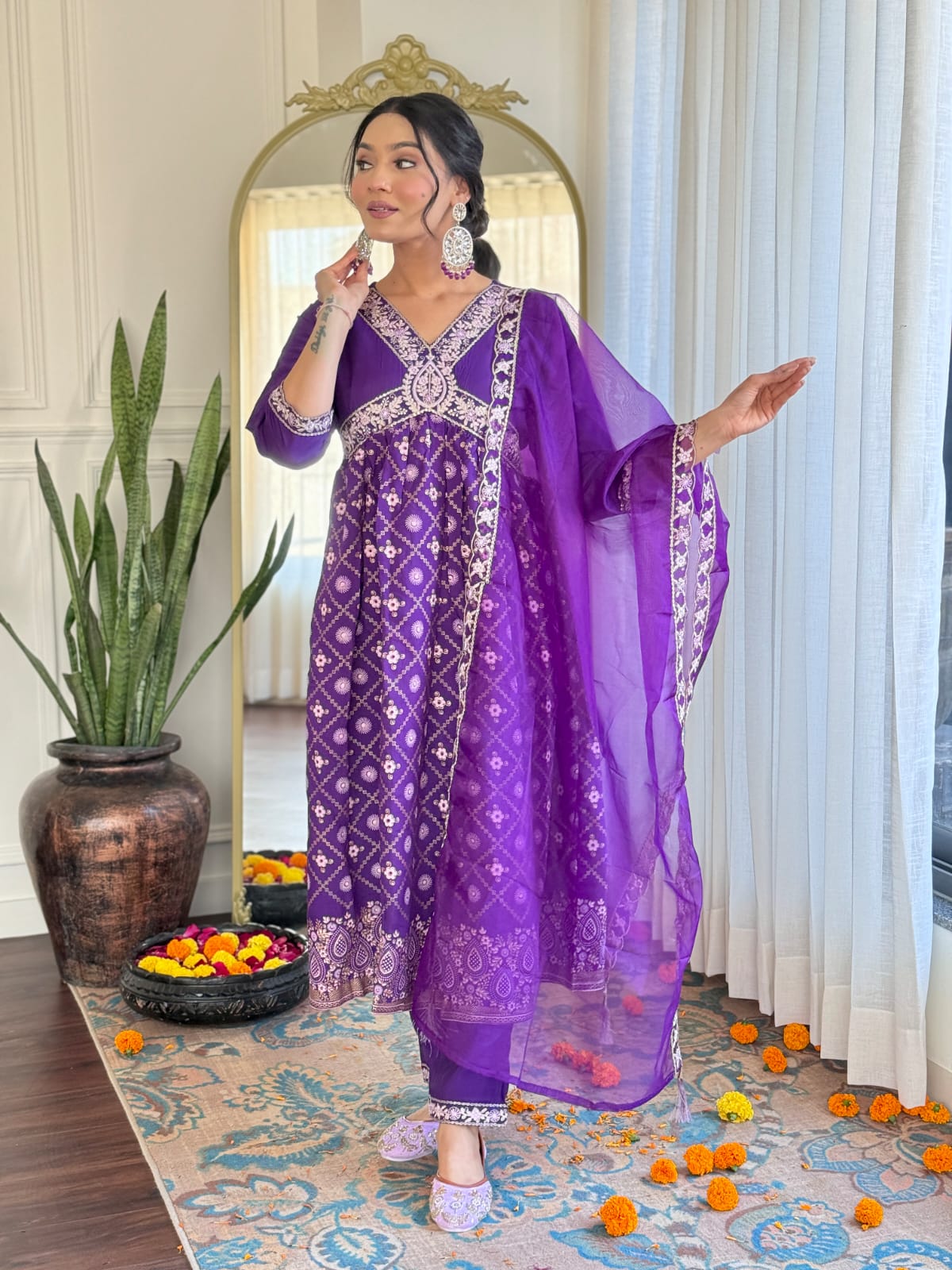 Women's Chanderi silk Embroidered Straight Kurta with Chanderi silk Pant & Organza Dupatta Set