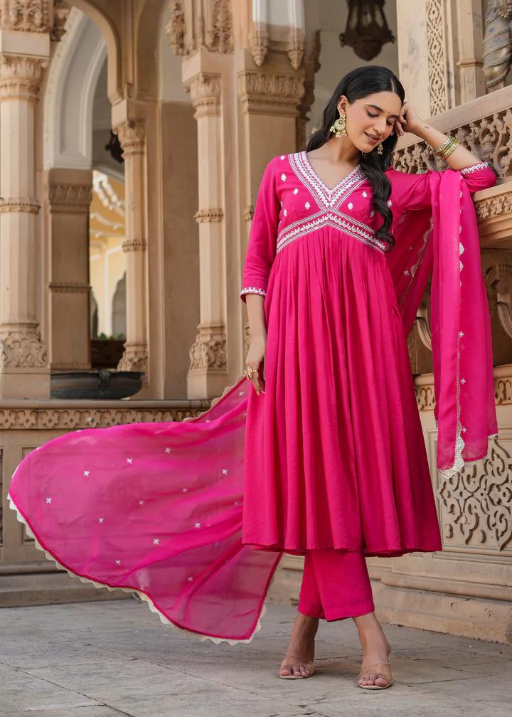 Women's chanderi silk Embroidered Straight Kurta with chanderi silk Pant & Organza Dupatta Set