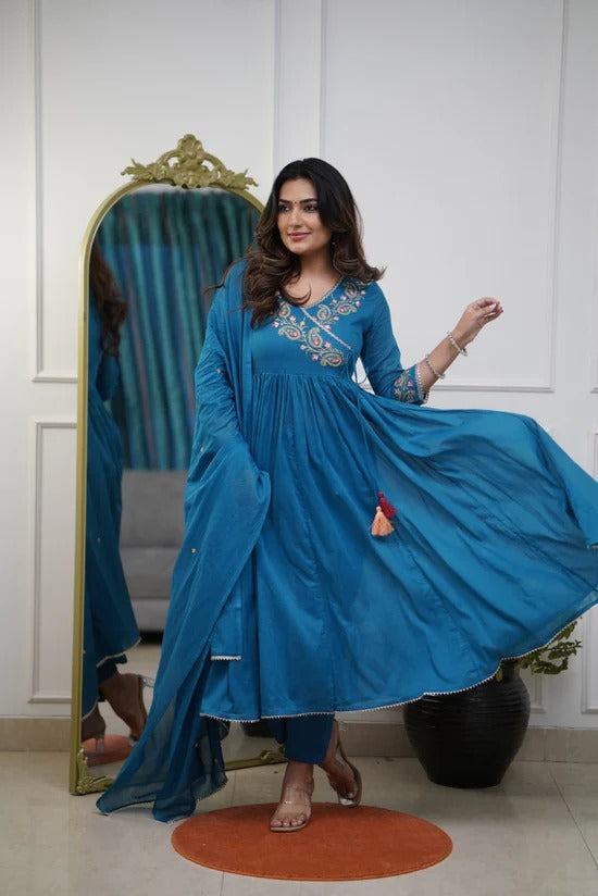 Embroidered Ocean Blue Parampara Kurti Pant Set With Dupatta