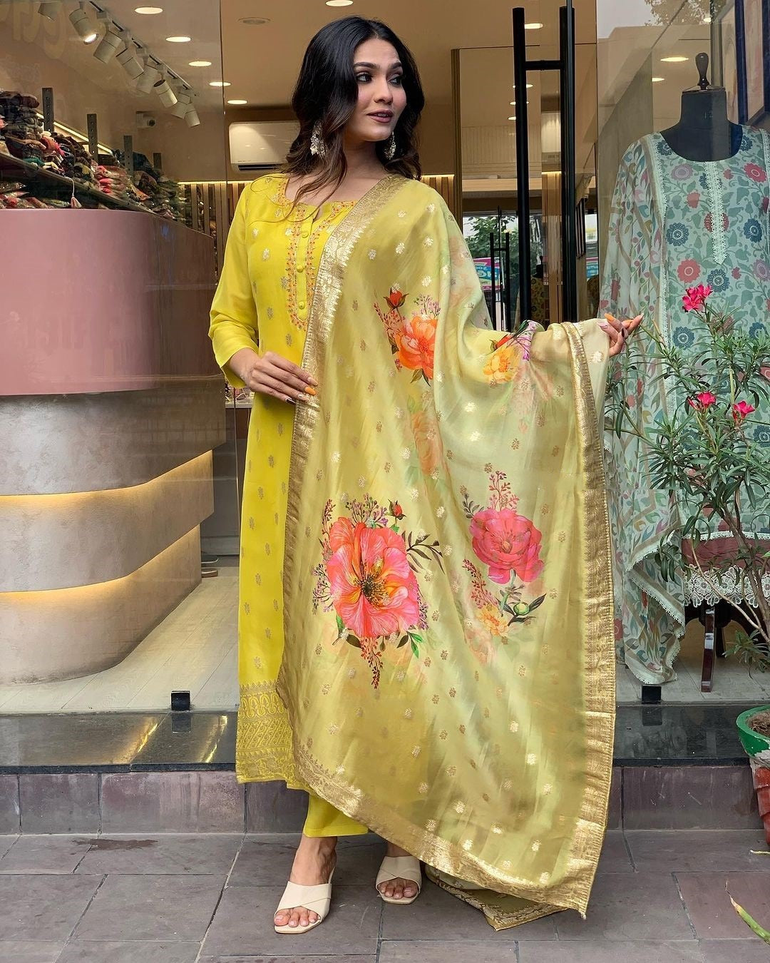 Women's Viscose organza jacquard Embroidered Straight Kurta with Viscose Pant & Jacqard heavy with Printed Dupatta Set