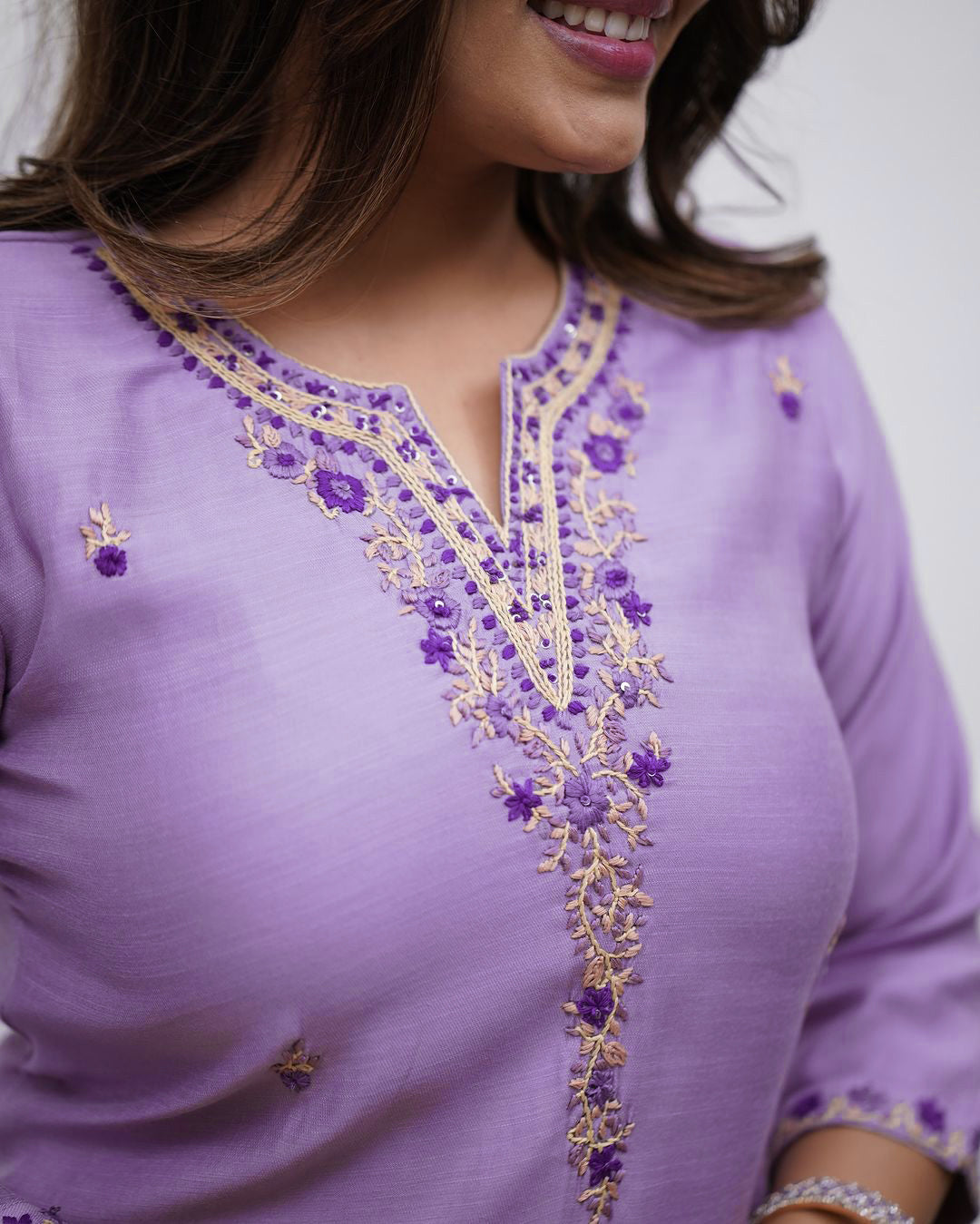 Womens Kurta with Pant and Dupatt , V-Neck.3/4 Sleeve Knee Length Purple